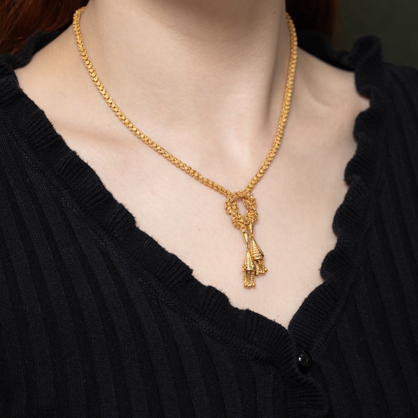 14K Yellow Gold Tassle Pendant Necklace | 16.5"