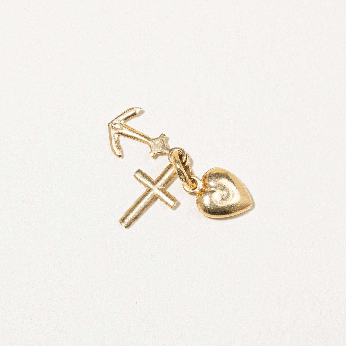 18k Yellow Gold Faith, Hope & Charity Charm
