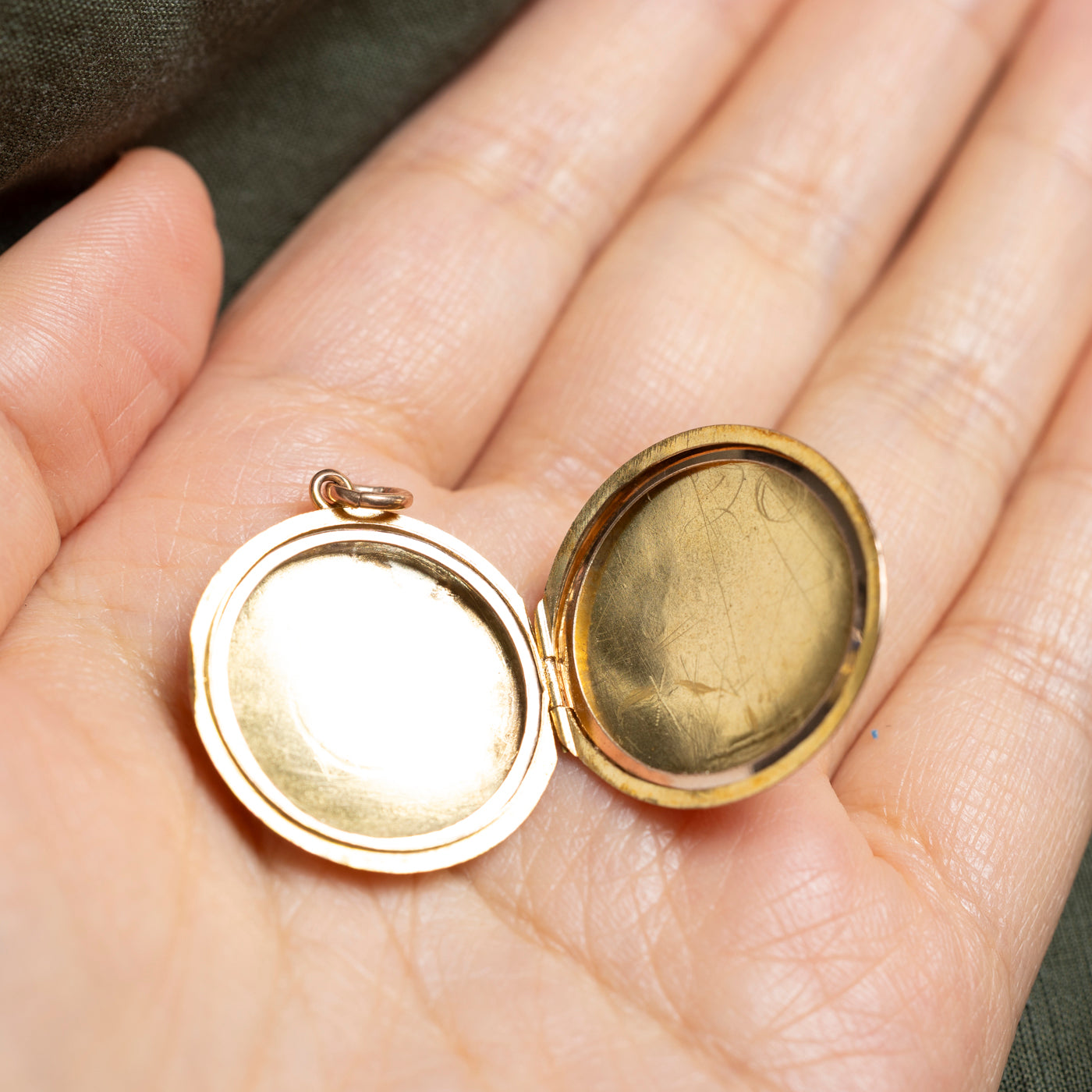 9k Yellow Gold Engraved Locket Charm