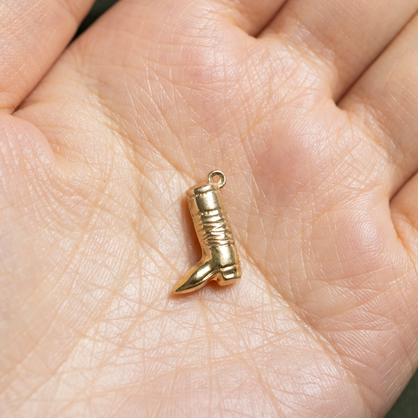 Breloque botte en or jaune 9 carats