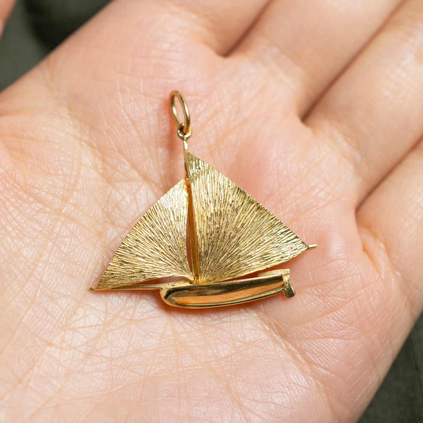 18k Yellow Gold Sailboat Charm