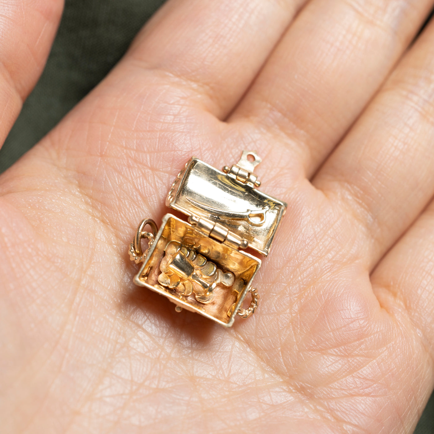 10k Yellow Gold Treasure Chest Charm