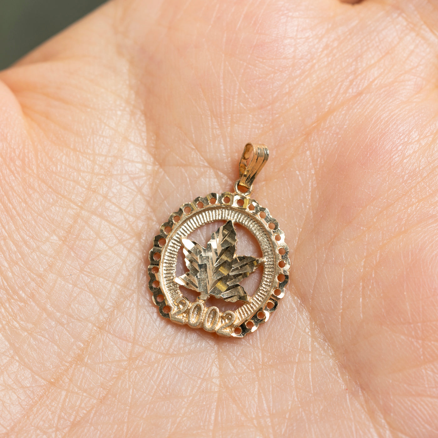 10k Yellow Gold Year 2002 Maple Leaf Charm