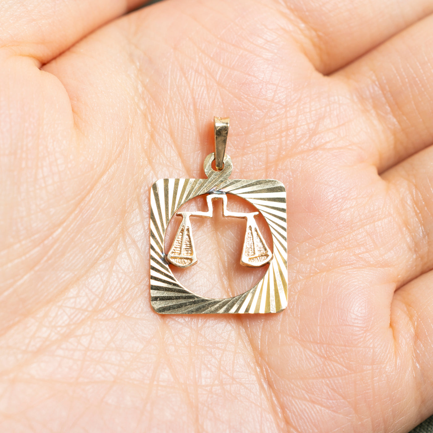 10k Yellow Gold Libra Zodiac Pendant