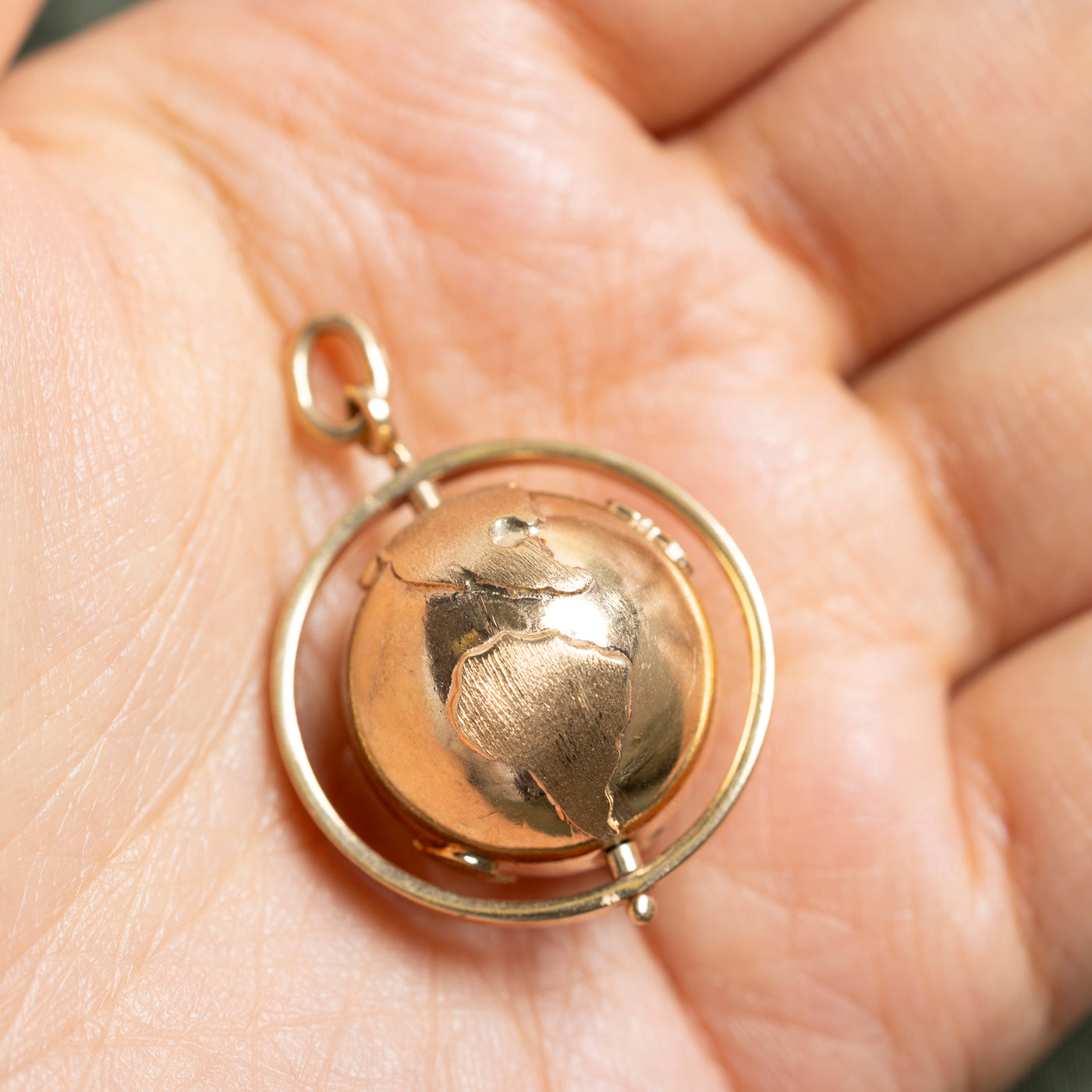 10k Yellow Gold Globe Charm