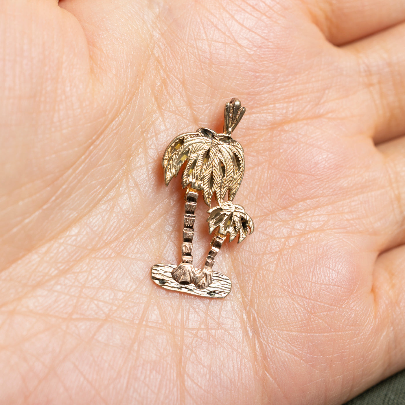 14k Yellow Gold Palm Tree Pendant