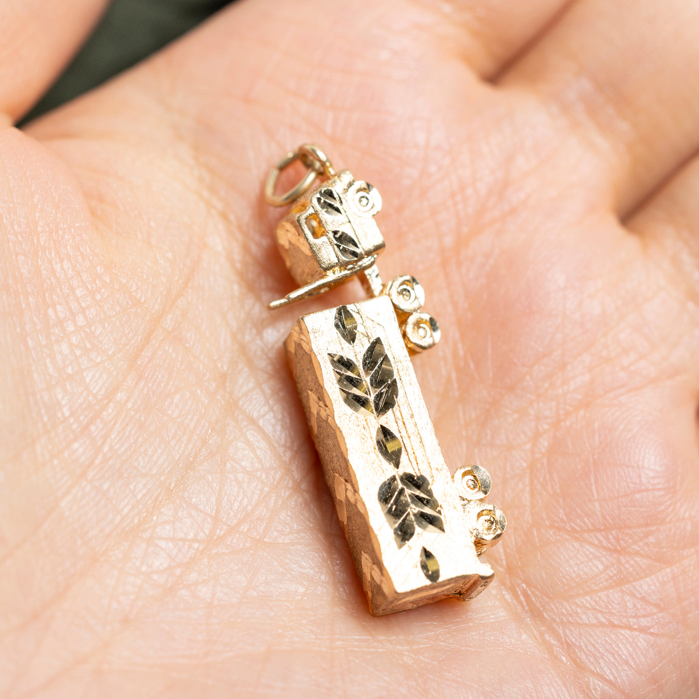 10k Yellow Gold Semi Truck Charm
