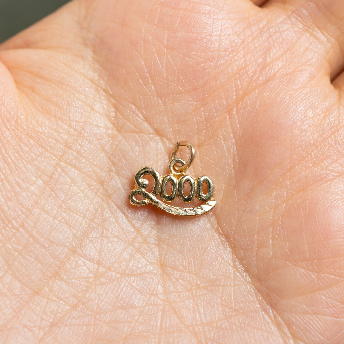 10k Yellow Gold "2000" Charm