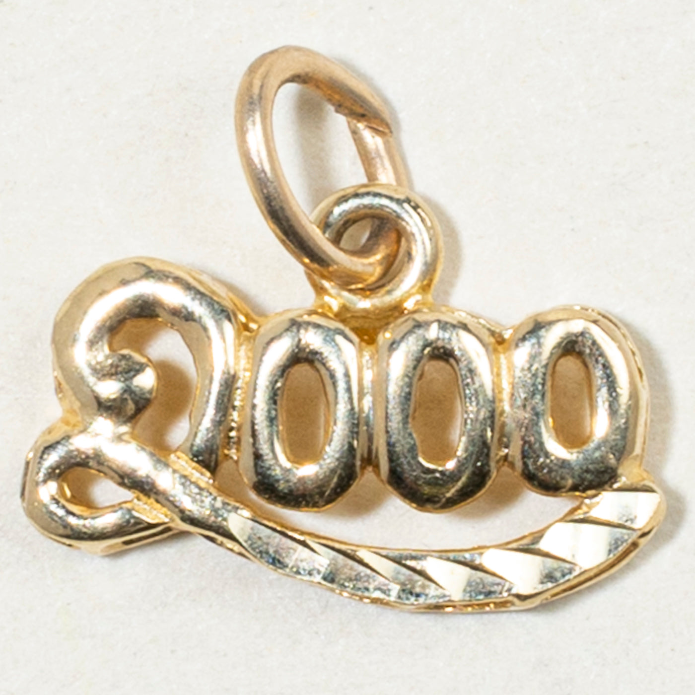 10k Yellow Gold "2000" Charm