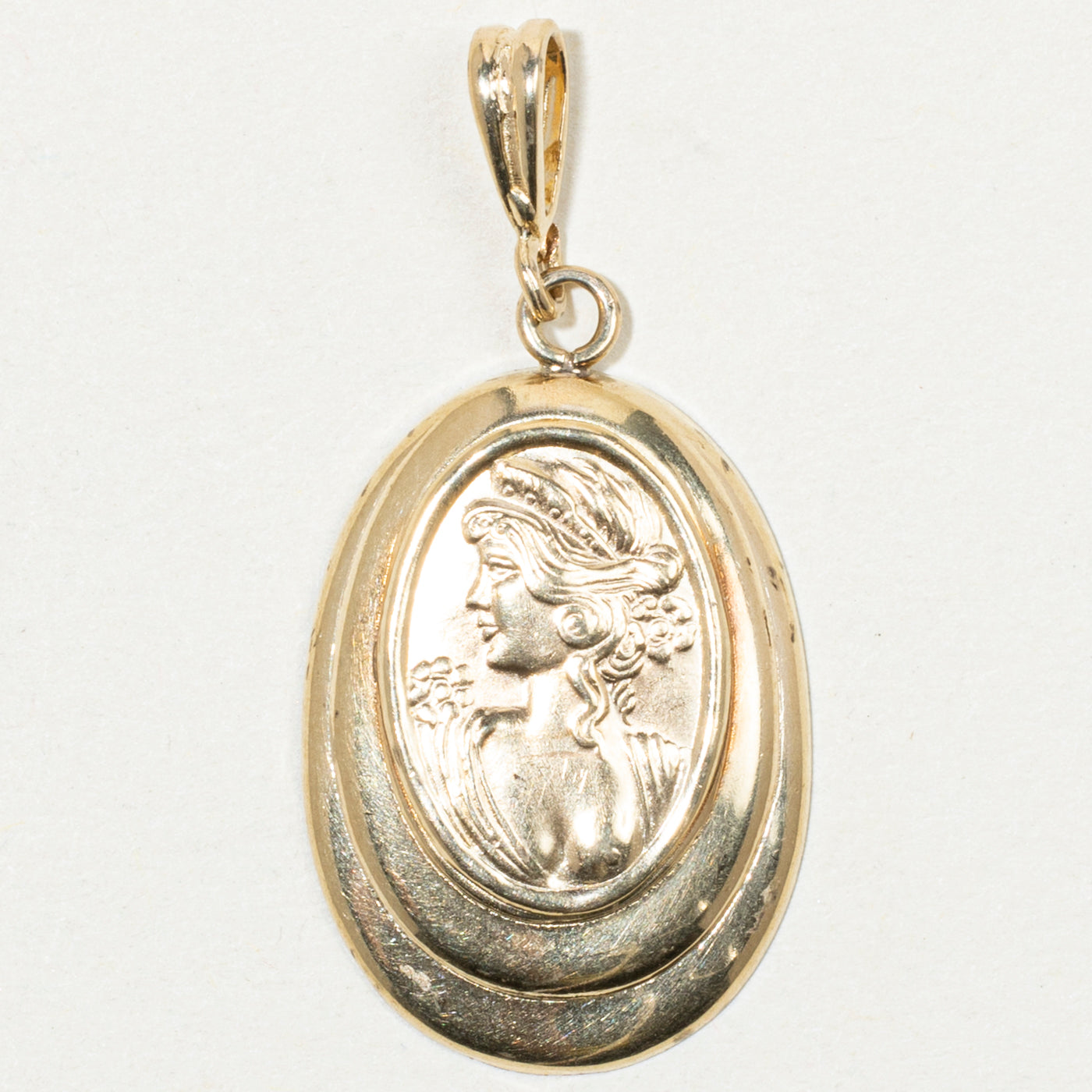 10k Yellow Gold Portrait Oval Pendant