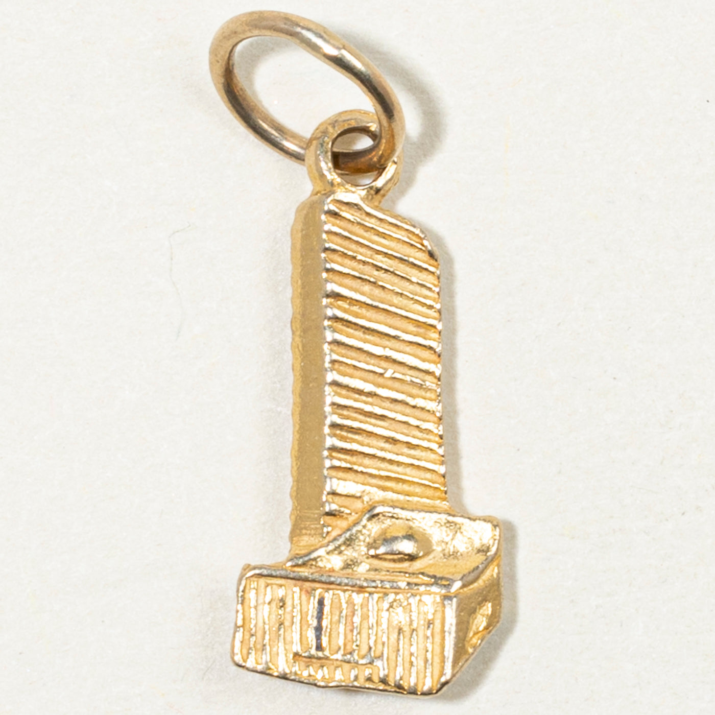 14k Yellow Gold United Nations Headquarters Charm