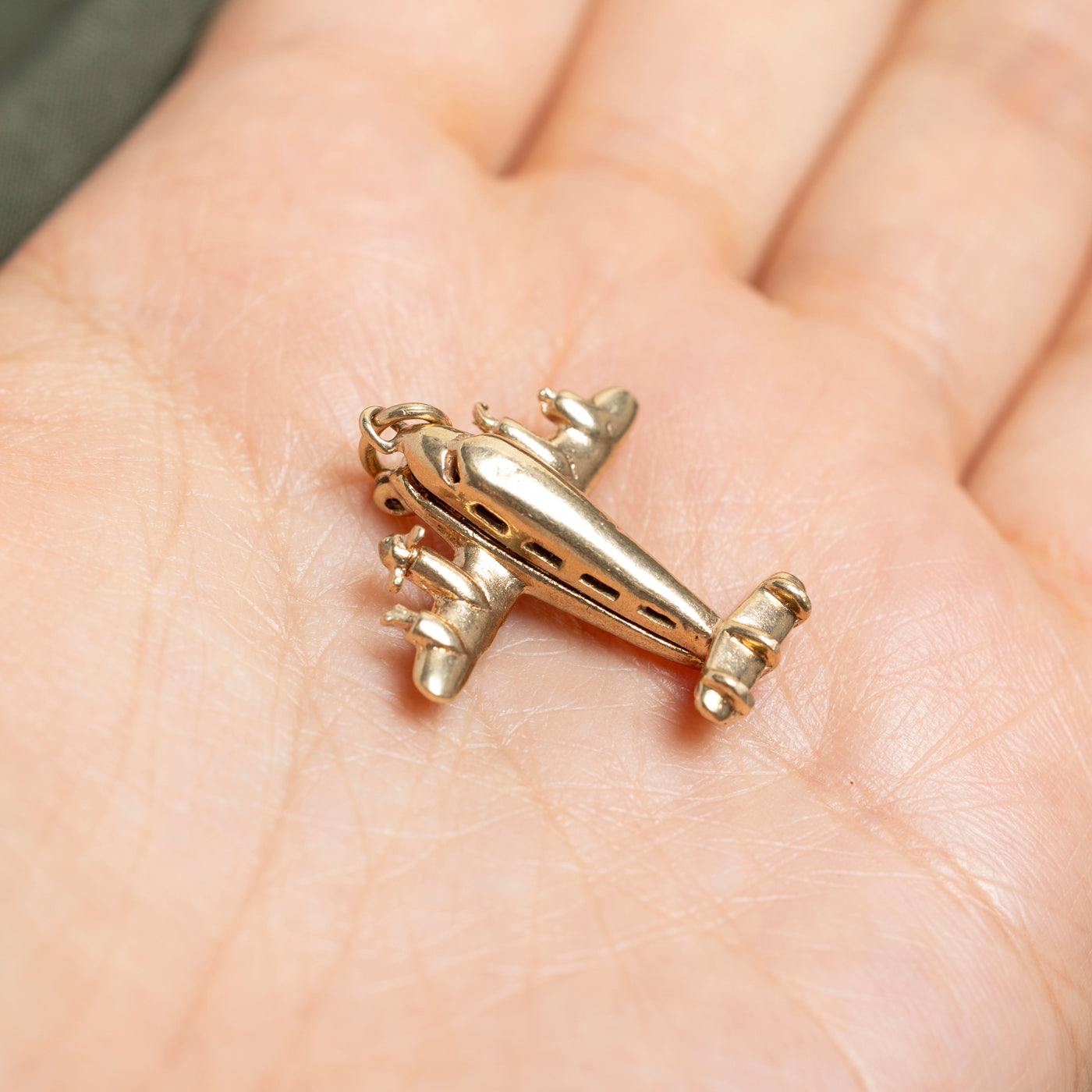 10k Yellow Gold Airplane Charm