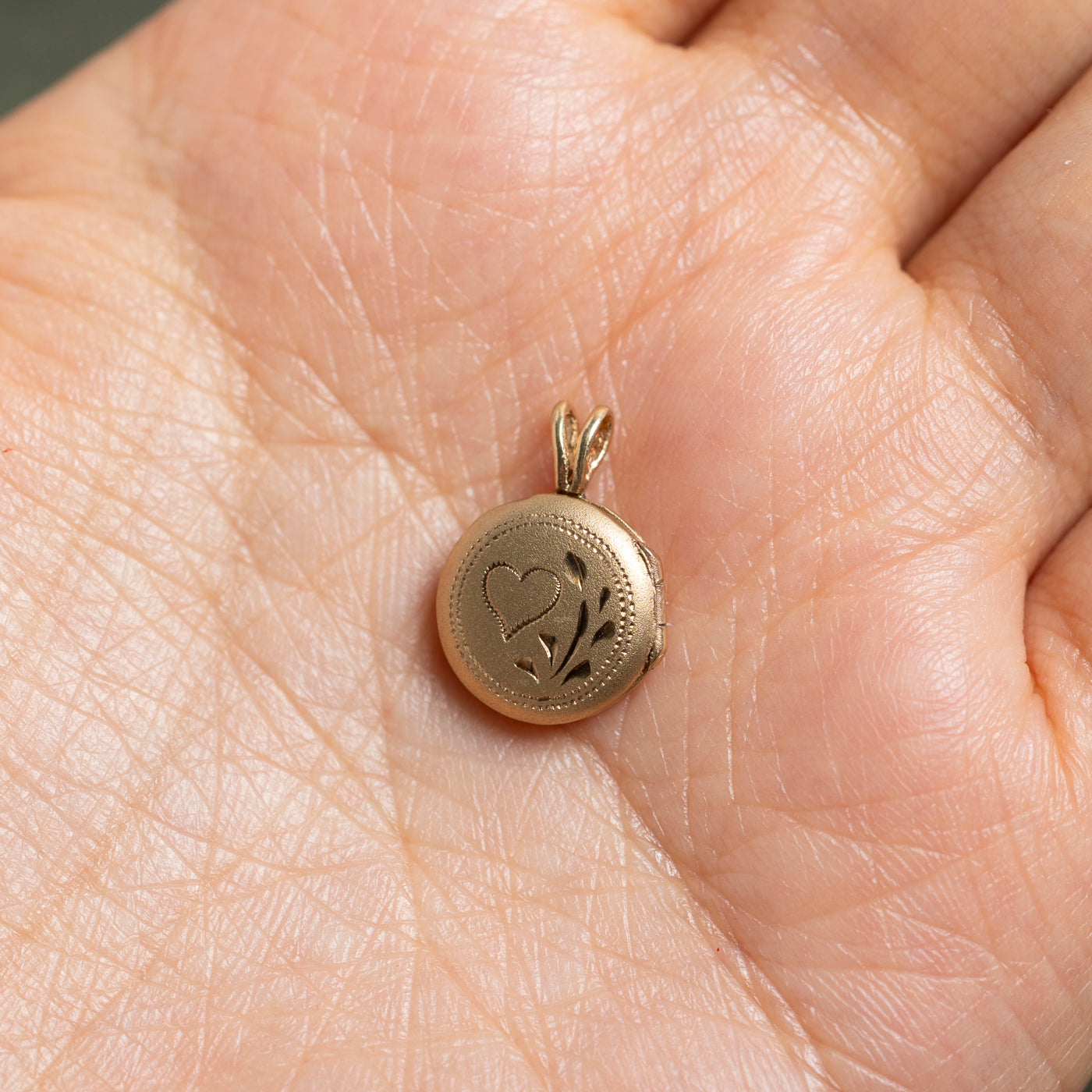 10k Yellow Gold Engraved Locket