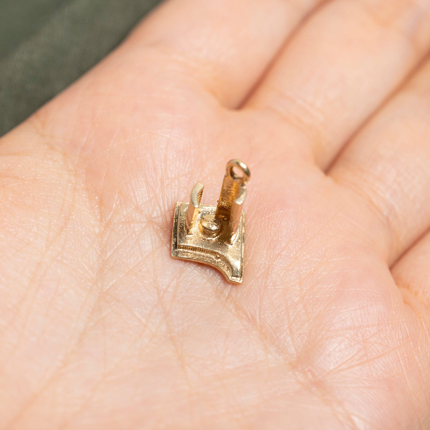 14k Yellow Gold Toronto City Hall Charm