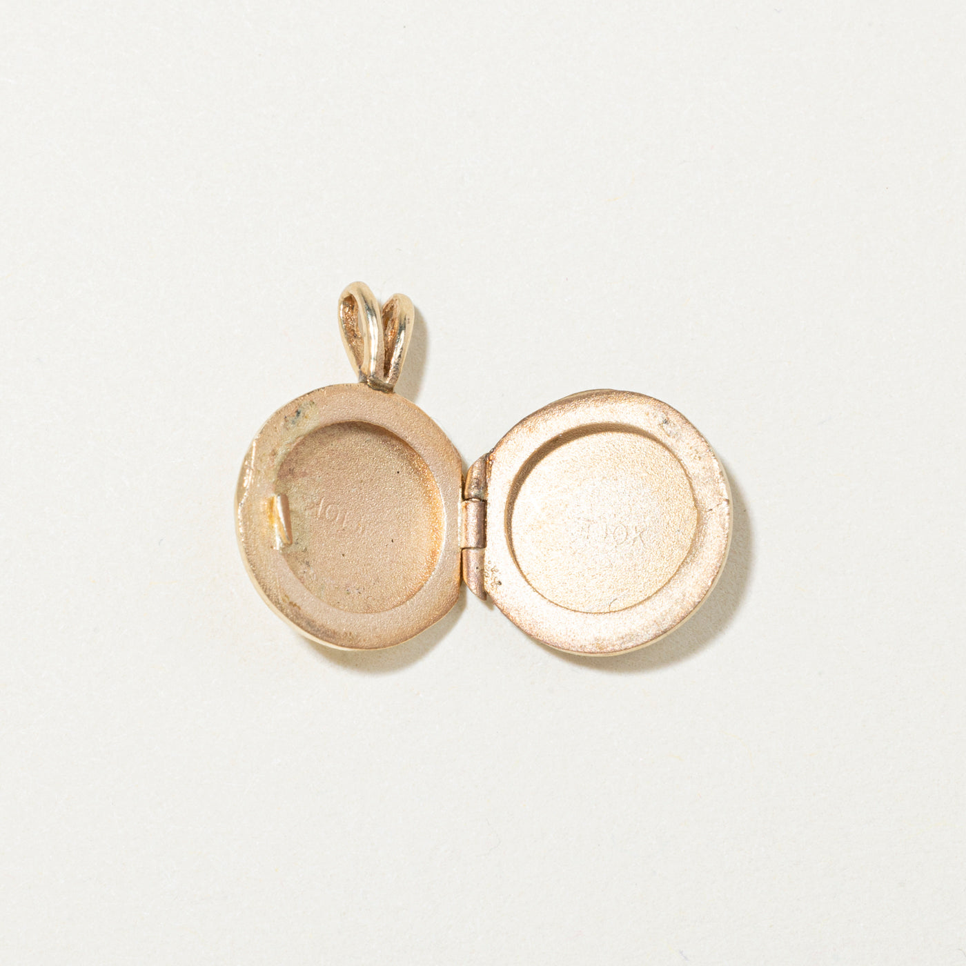 10k Yellow Gold Engraved Locket
