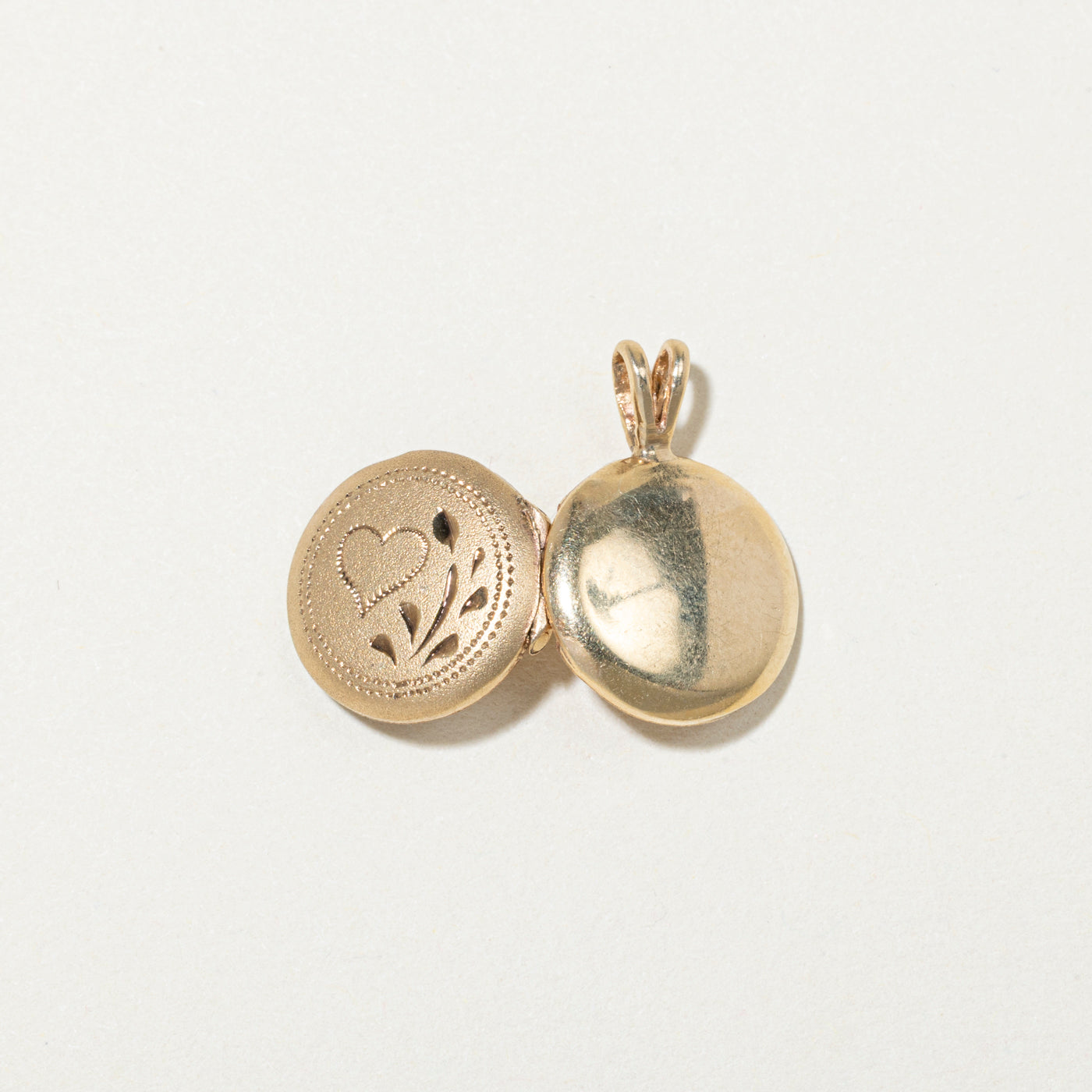 10k Yellow Gold Engraved Locket