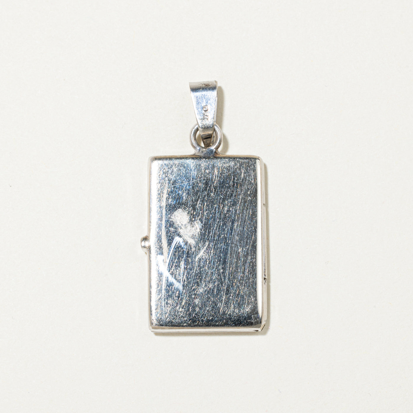 10k White Gold Floral Engraved Locket