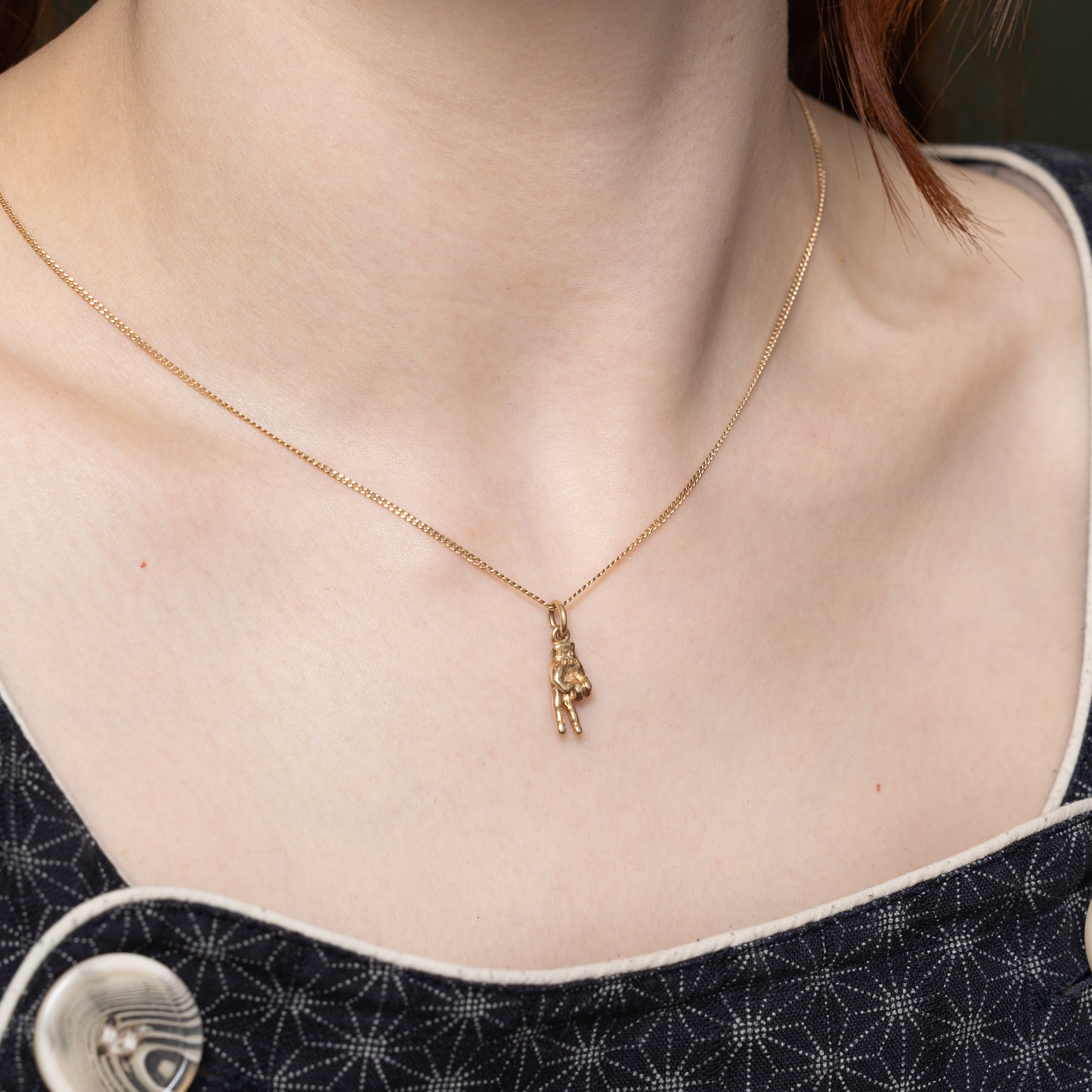 10k Yellow Gold Peace Hand Charm