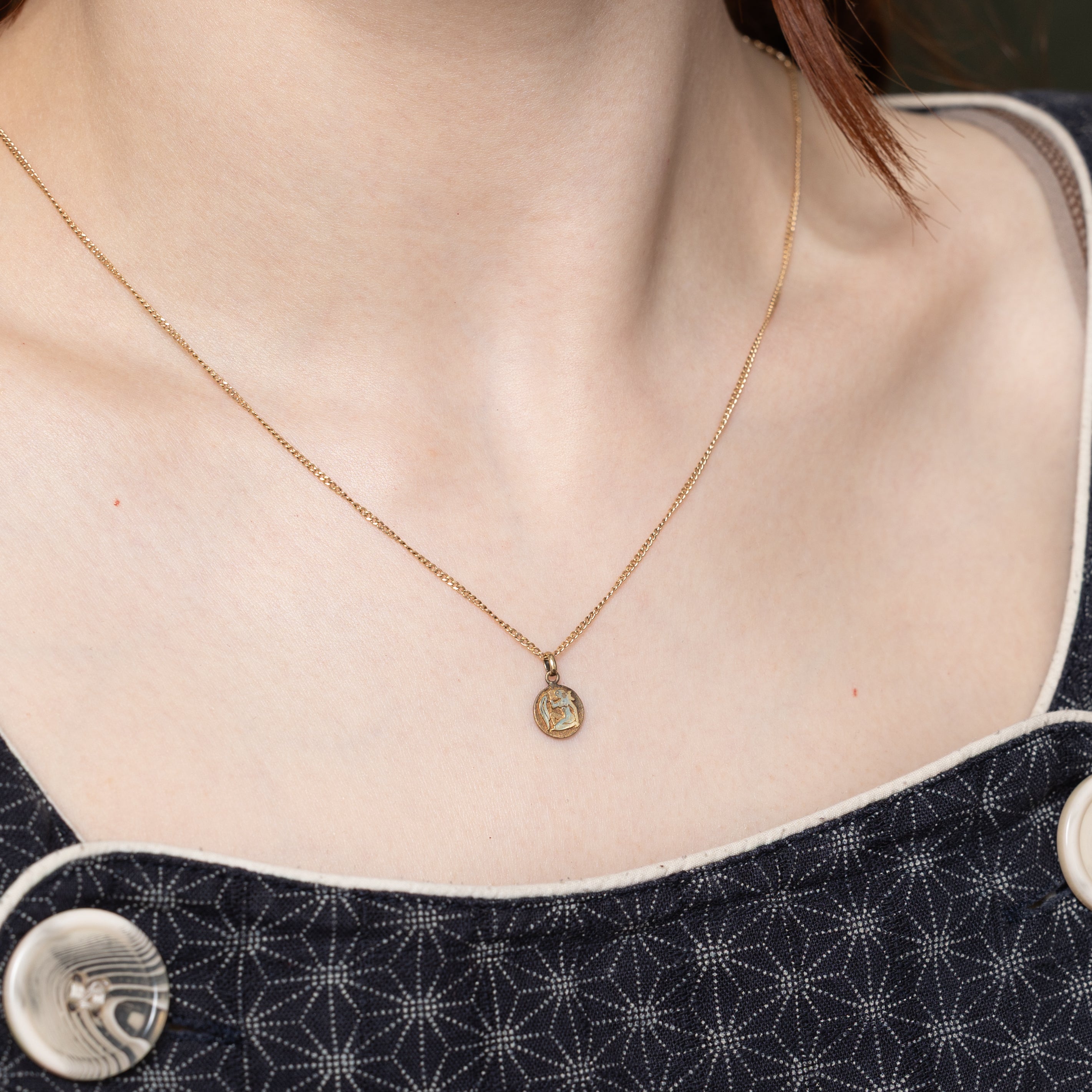 10k Yellow Gold Aquarius Charm