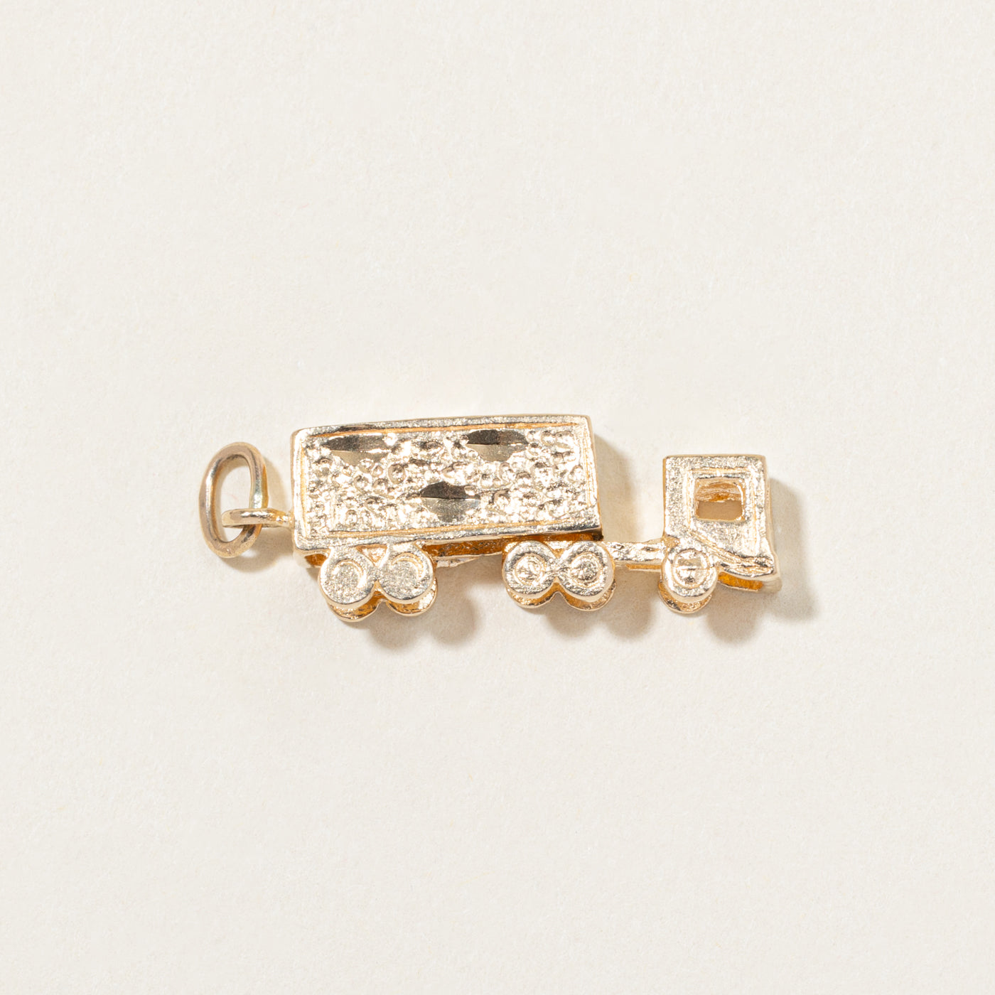 Breloque camion en or jaune 10 carats