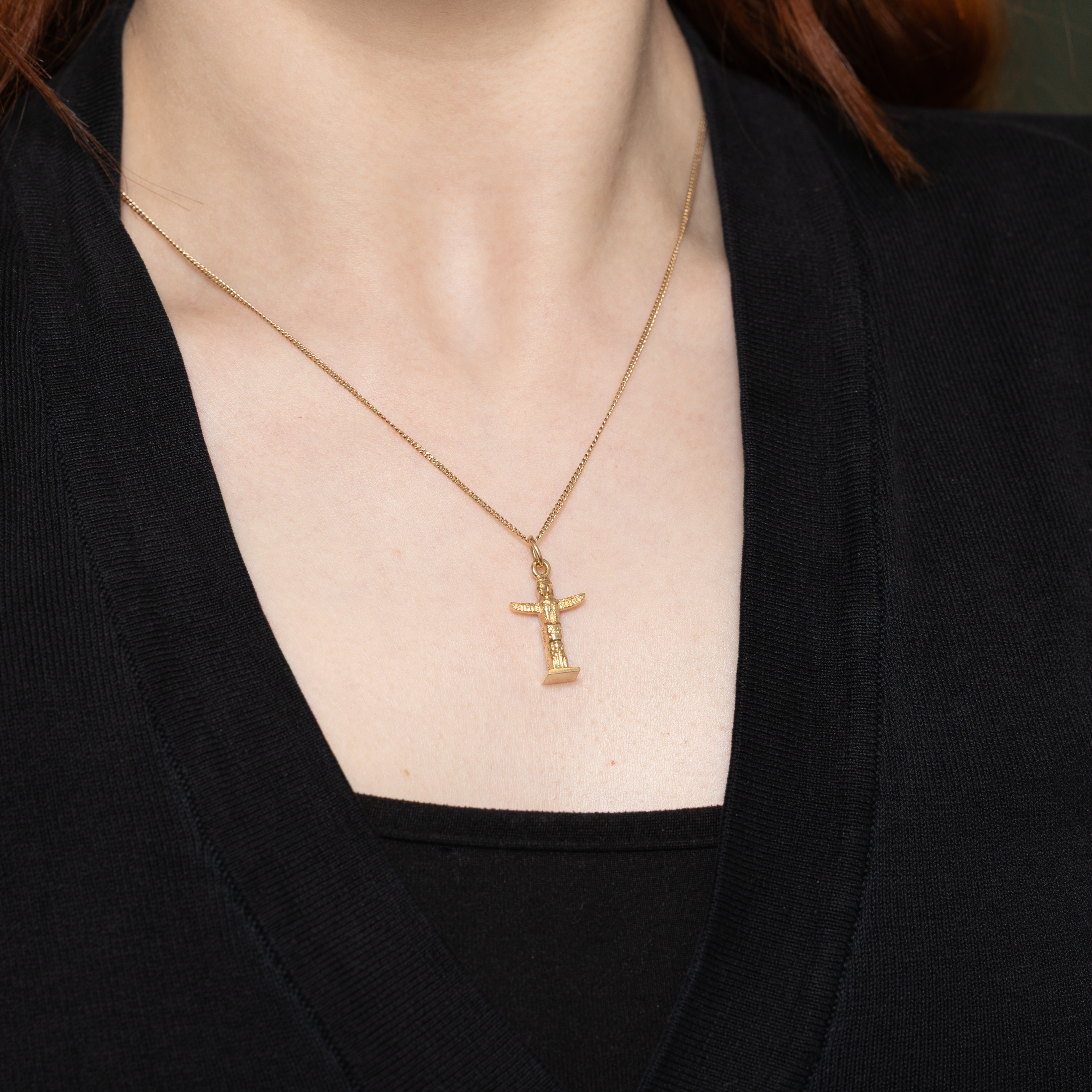 Breloque totem en or jaune 10 carats