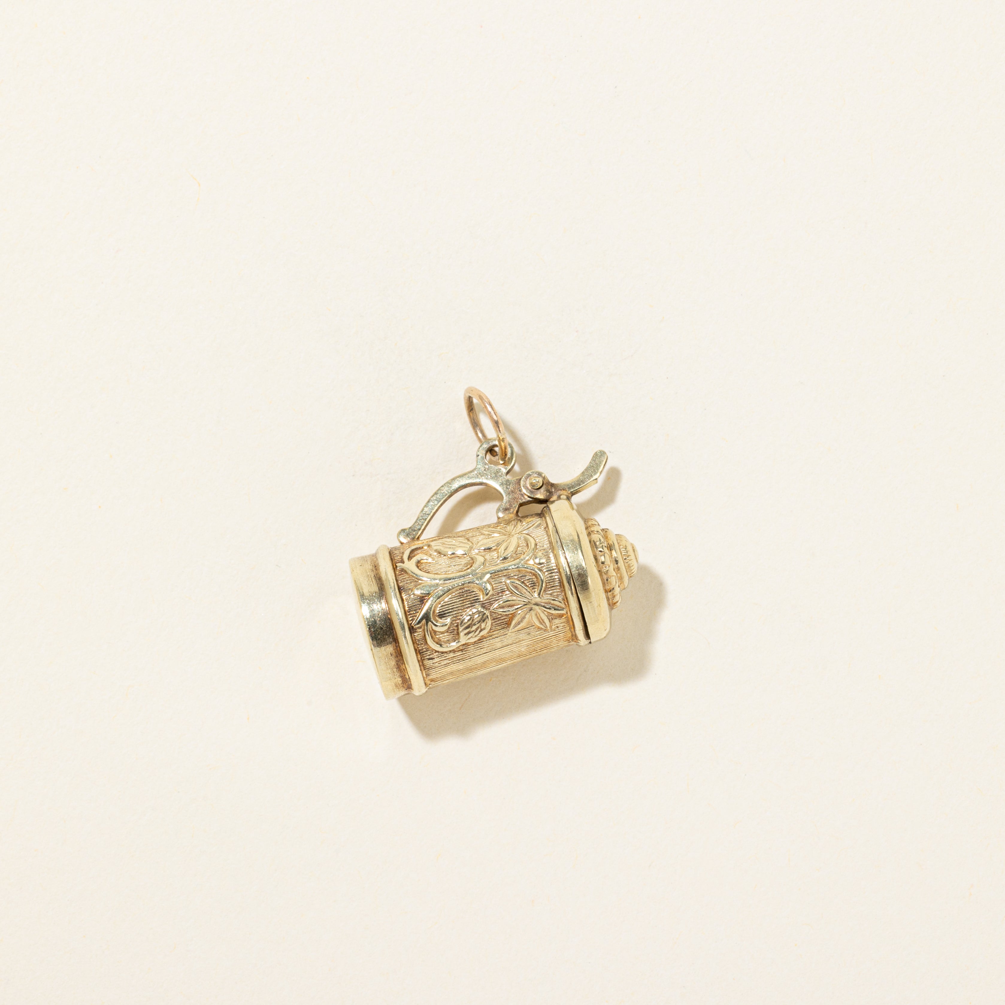 14k Yellow Gold Embossed Beer Stein Charm