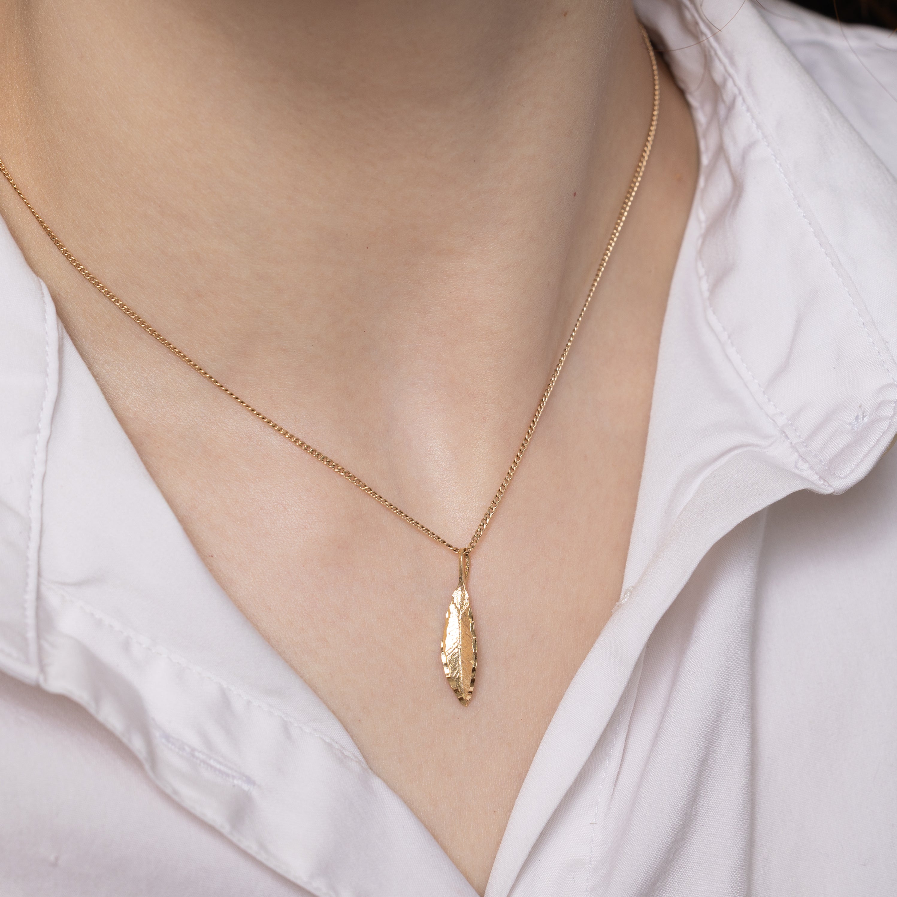 10k Yellow Gold Engraved Leaf Pendant