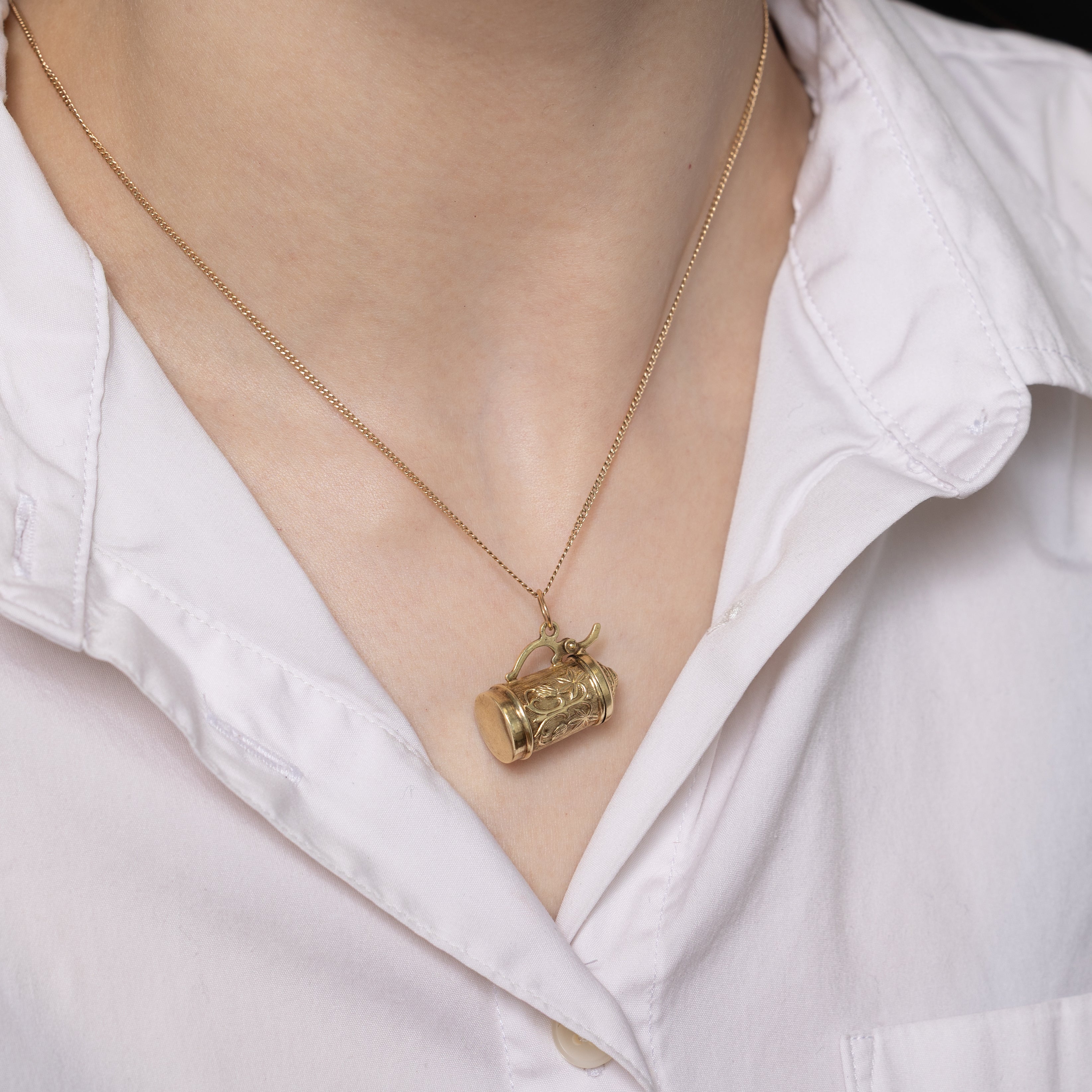 14k Yellow Gold Embossed Beer Stein Charm