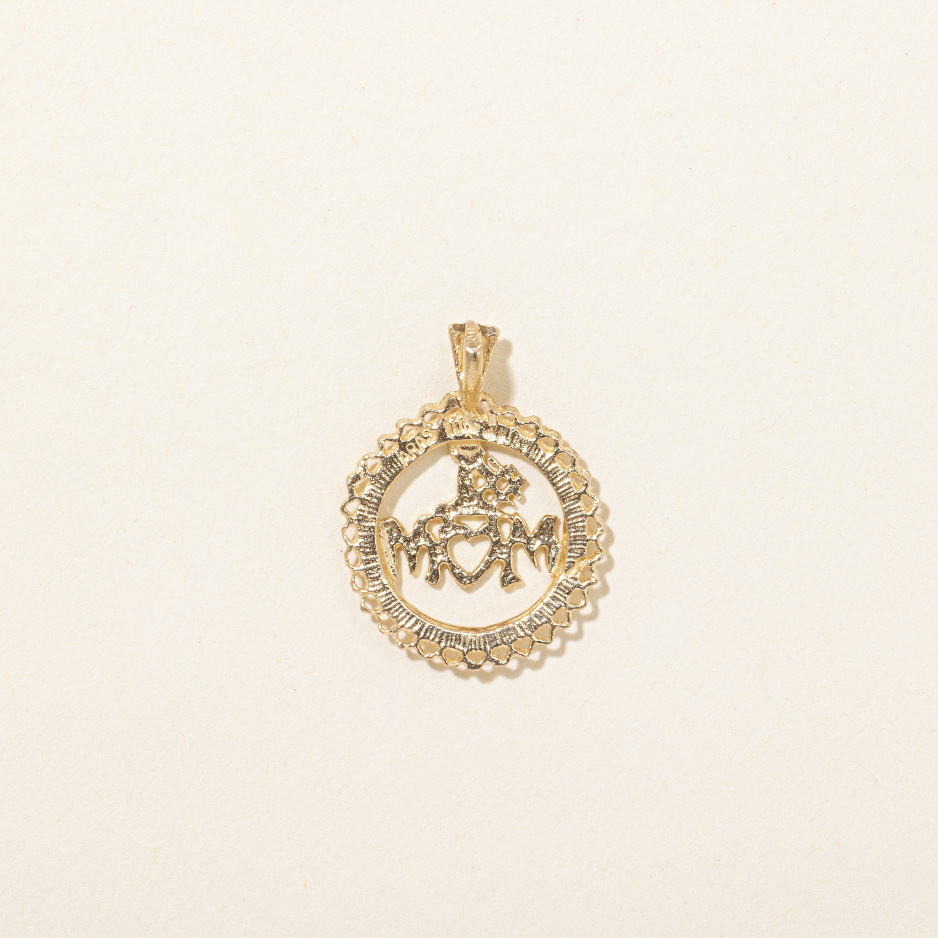 10k Yellow Gold Scalloped "M♡M" Pendant