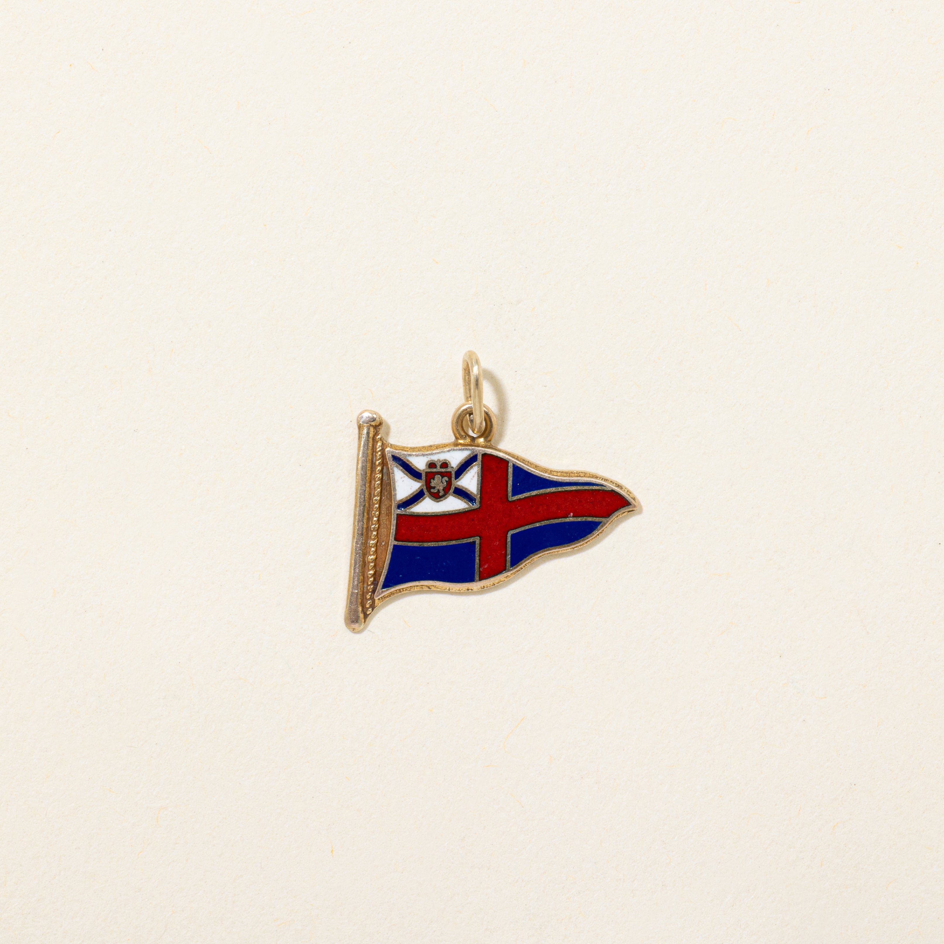 Breloque vintage canadienne 10k drapeau de l'escadron de yachts royal de Nouvelle-Écosse