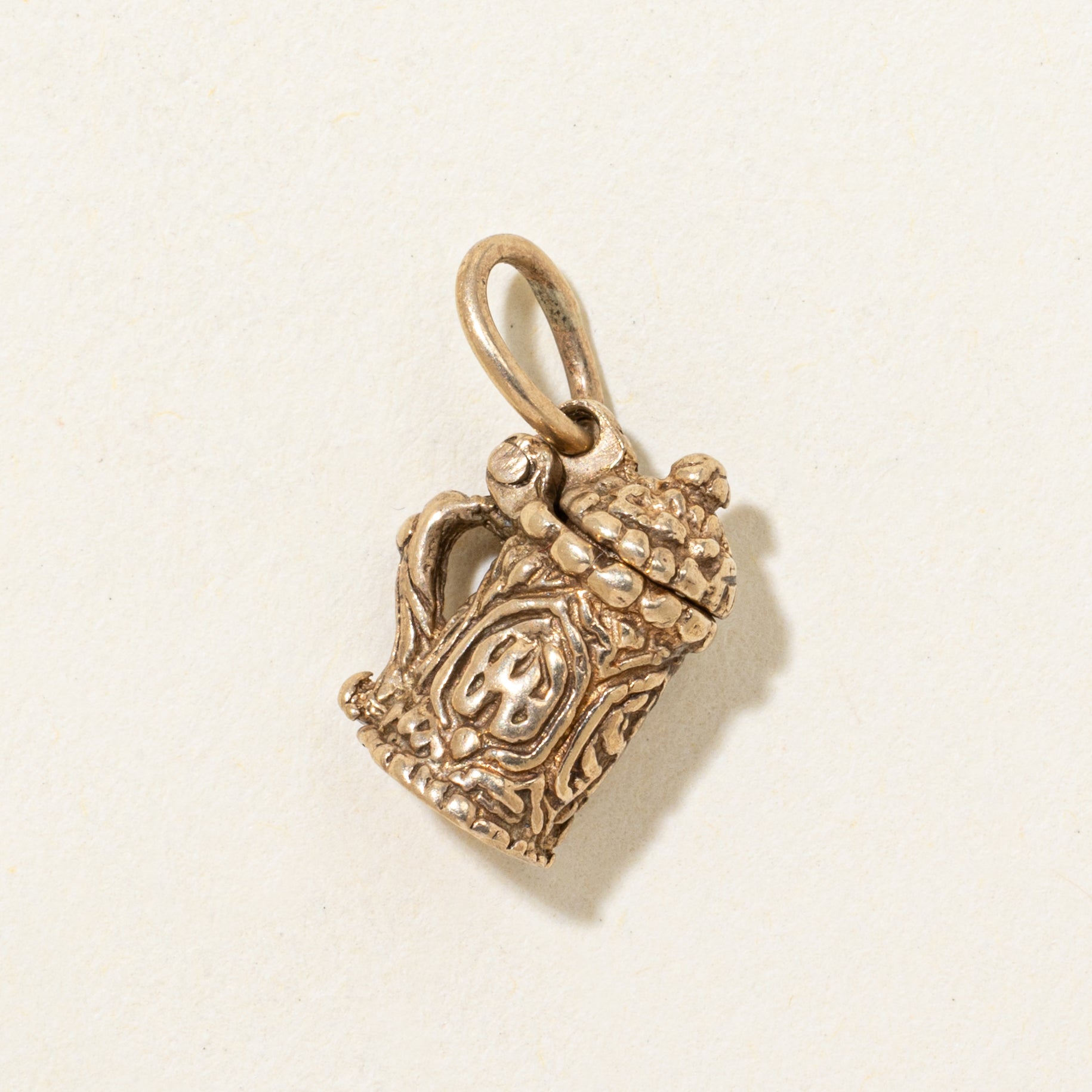 10k Yellow Gold Embossed Beer Stein Charm