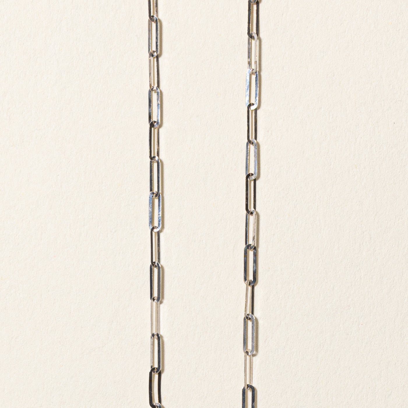 18k White Gold Paperclip Chain | 18"