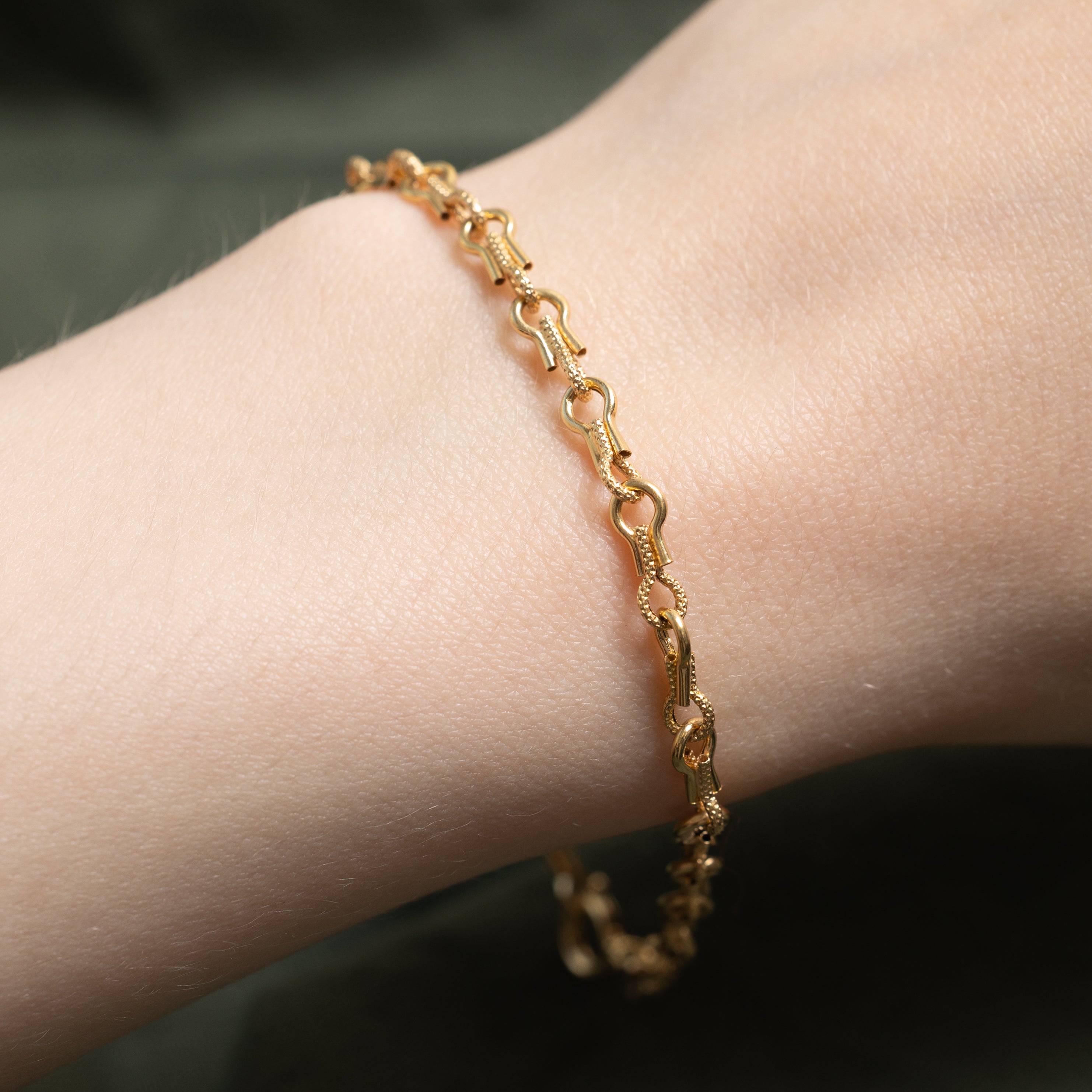 18k Yellow Gold Keyhole Chain Bracelet | 7.5"