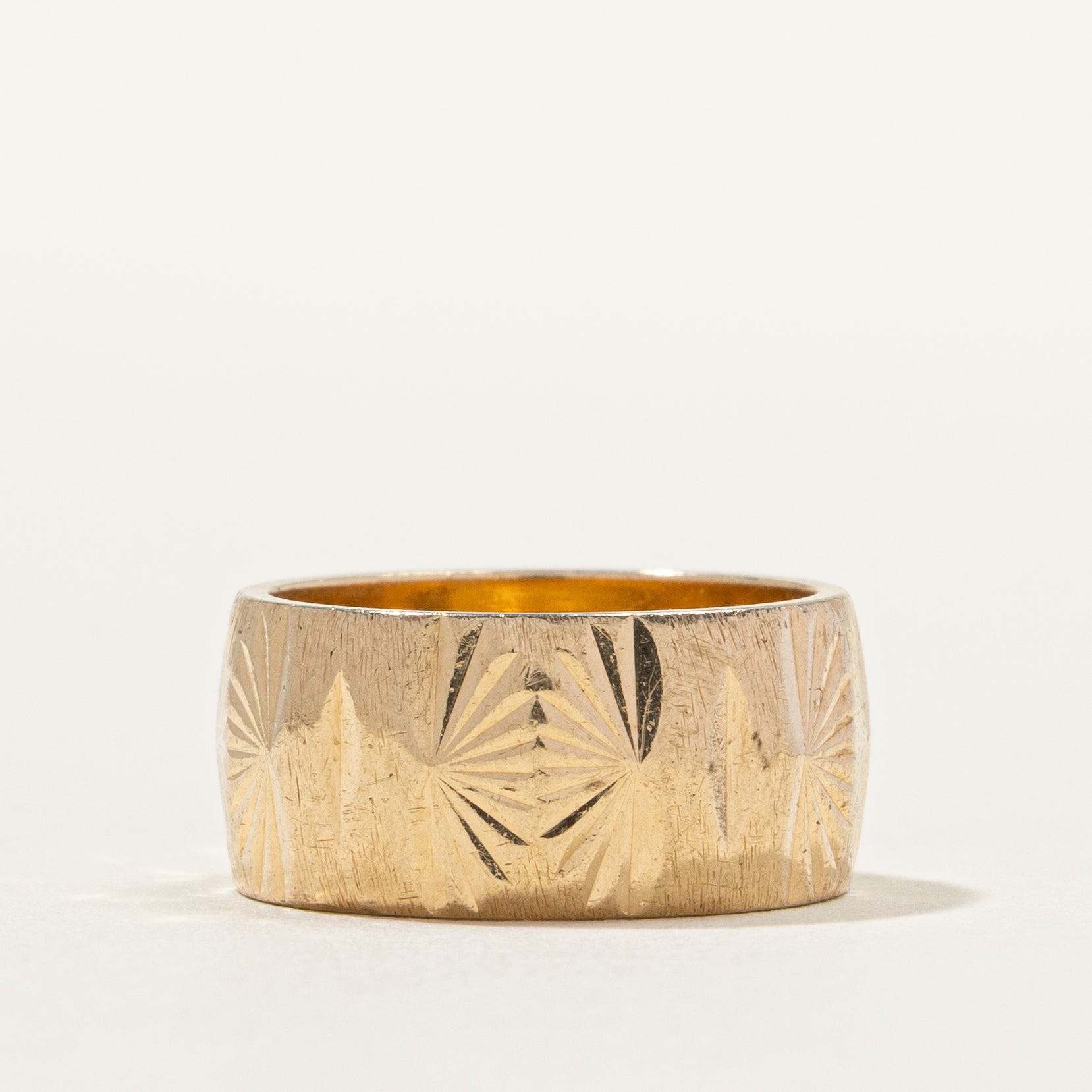 10k Yellow Gold Engraved Cigar Band | 8.13mm | SZ 3.75