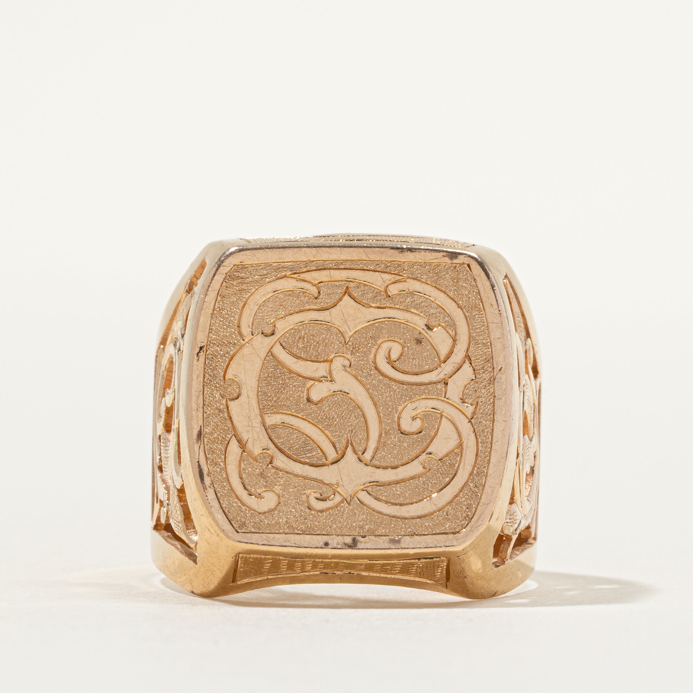 14k Yellow Gold Scrollwork Signet Ring | SZ 11.25