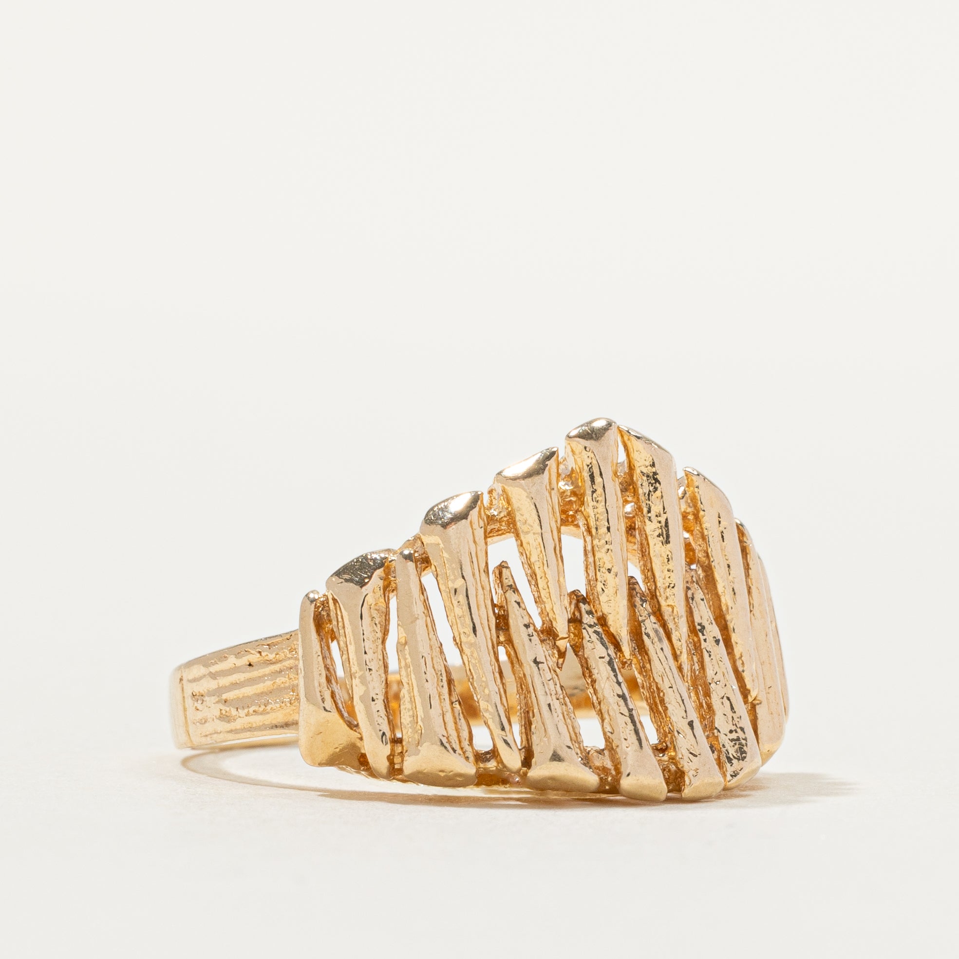 14k Yellow Gold Textured Ring | SZ 6.5