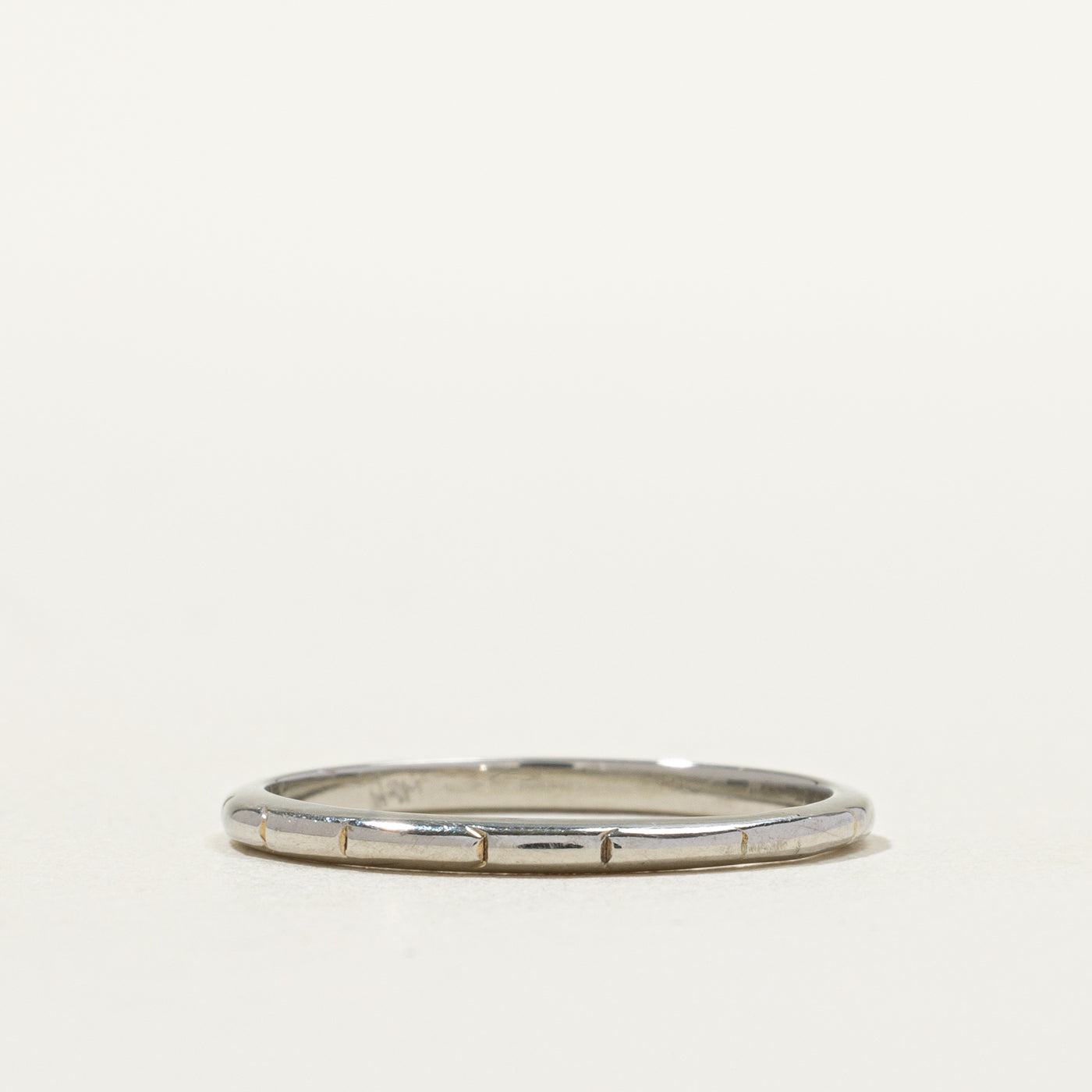 18k White Gold Textured Band | 1.55mm | SZ 6.25