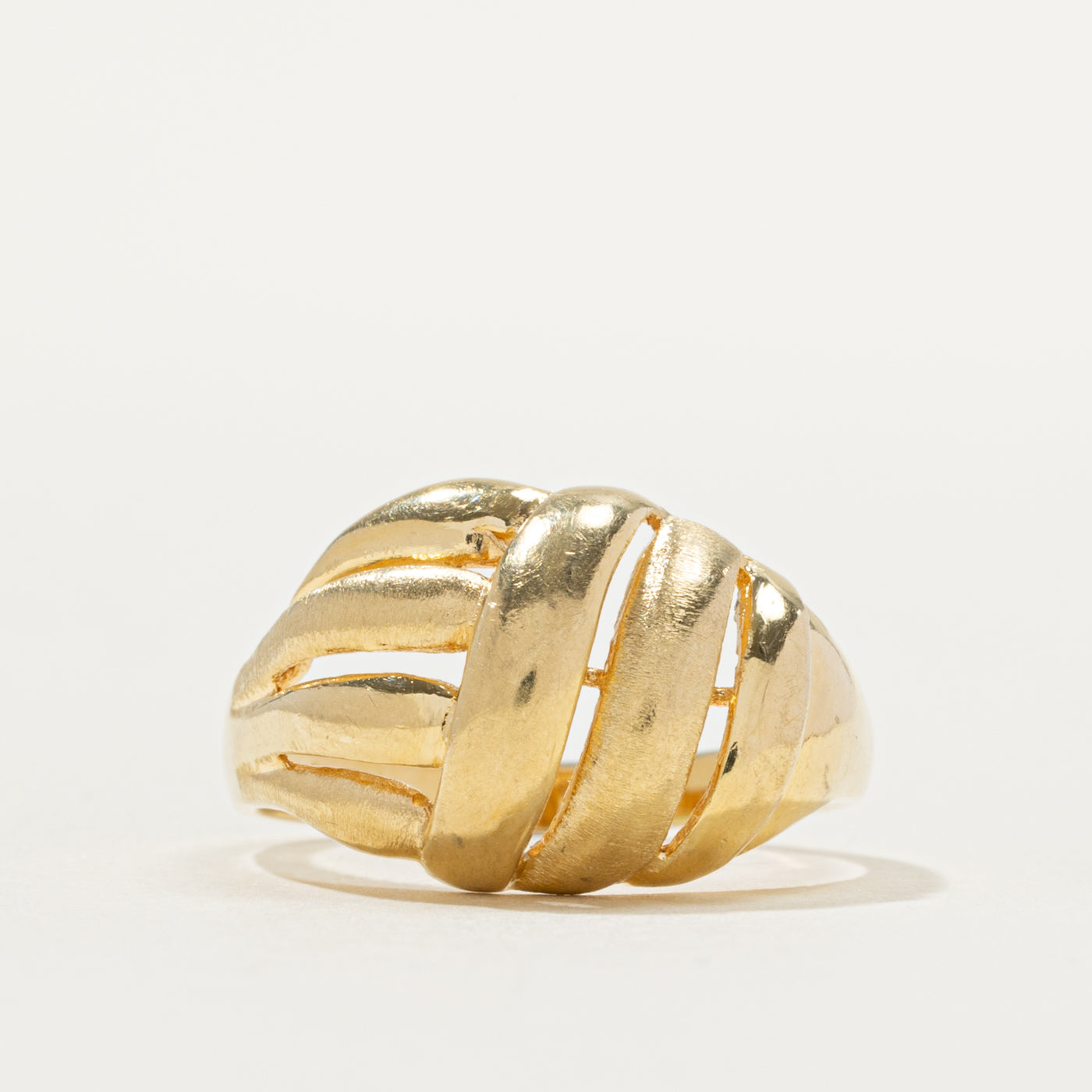 18k Yellow Gold Open Grooved Dome Ring | SZ 7.25