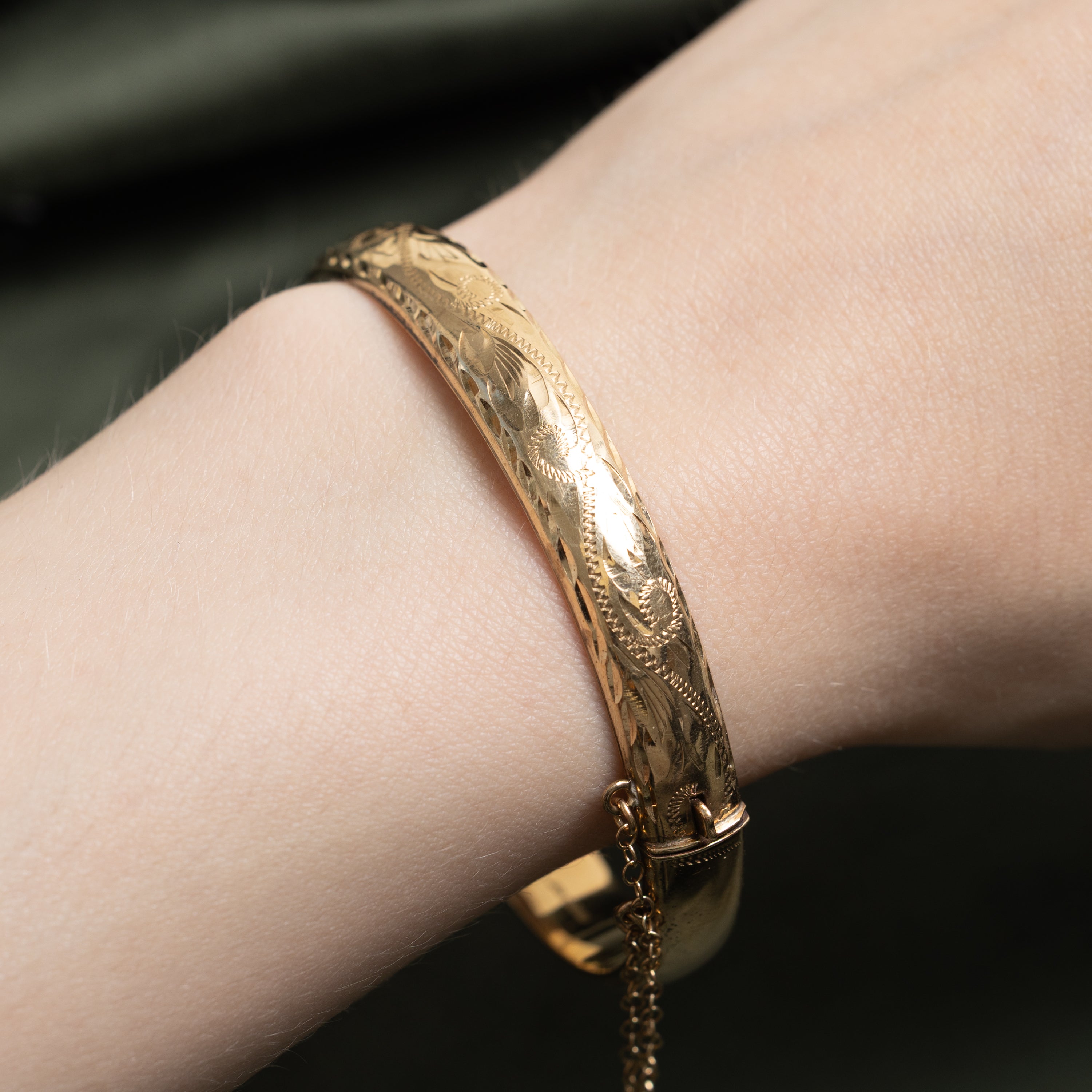 Birmingham 9k Yellow Gold Engraved Scrollwork Bangle | 7"