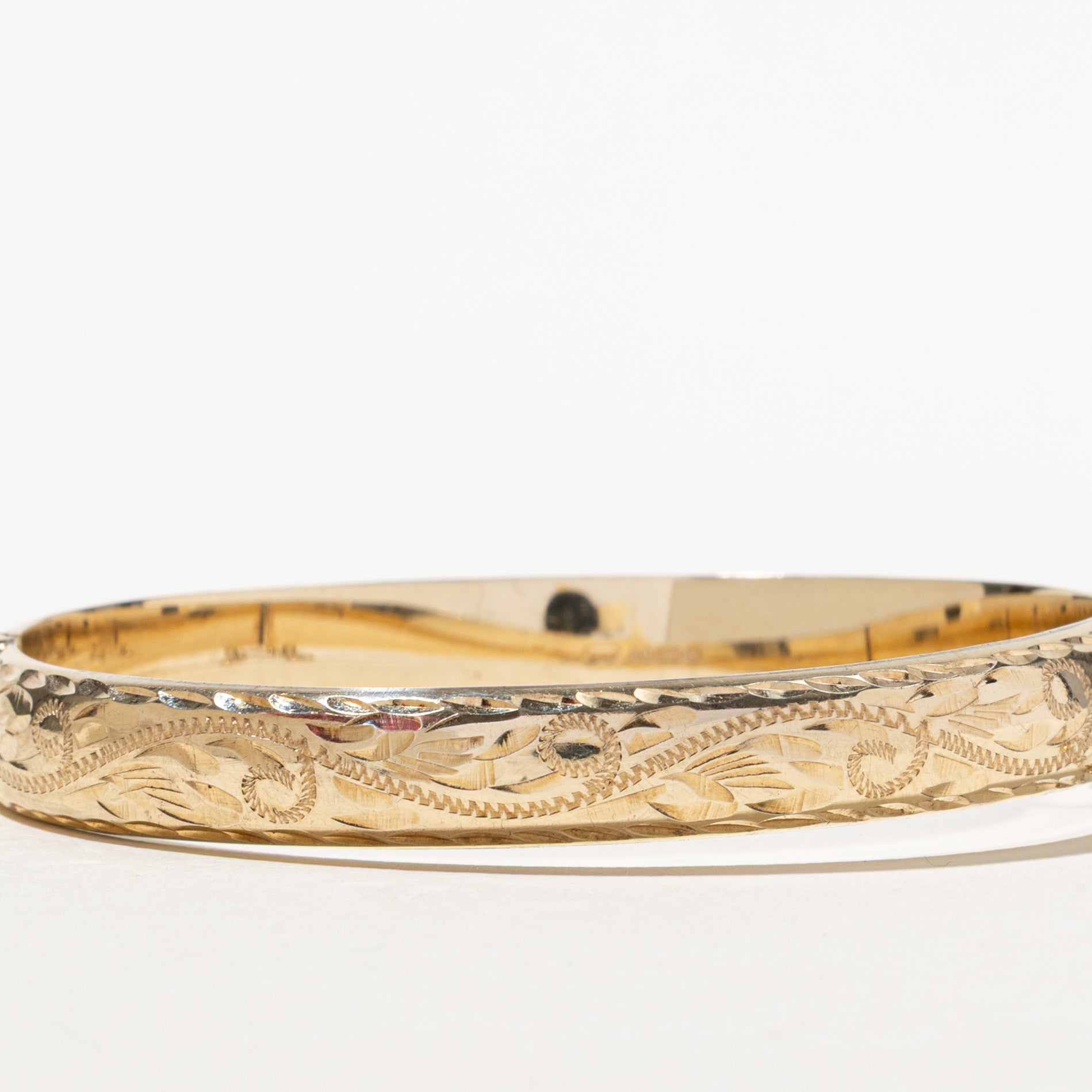 Birmingham 9k Yellow Gold Engraved Scrollwork Bangle | 7"