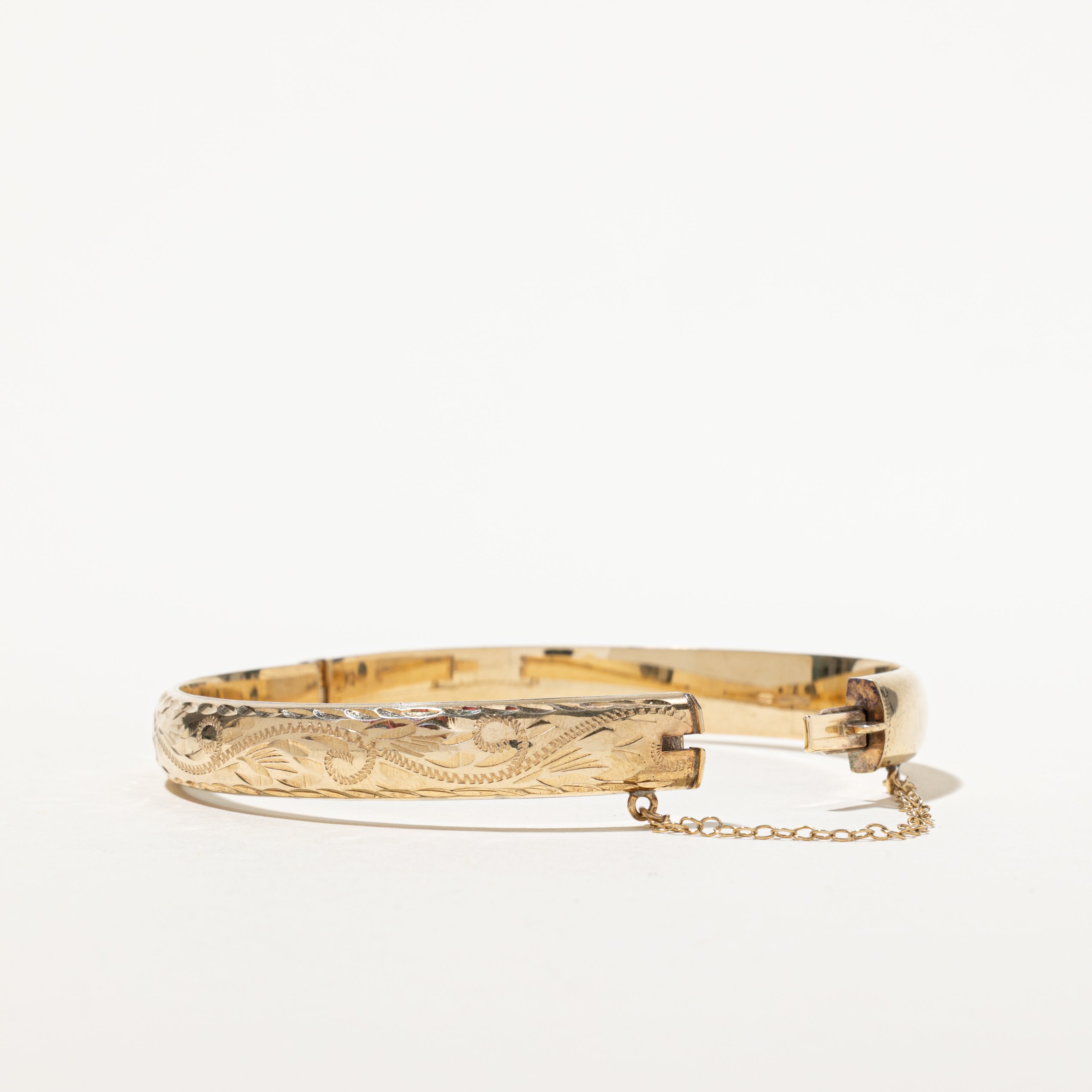 Birmingham 9k Yellow Gold Engraved Scrollwork Bangle | 7"