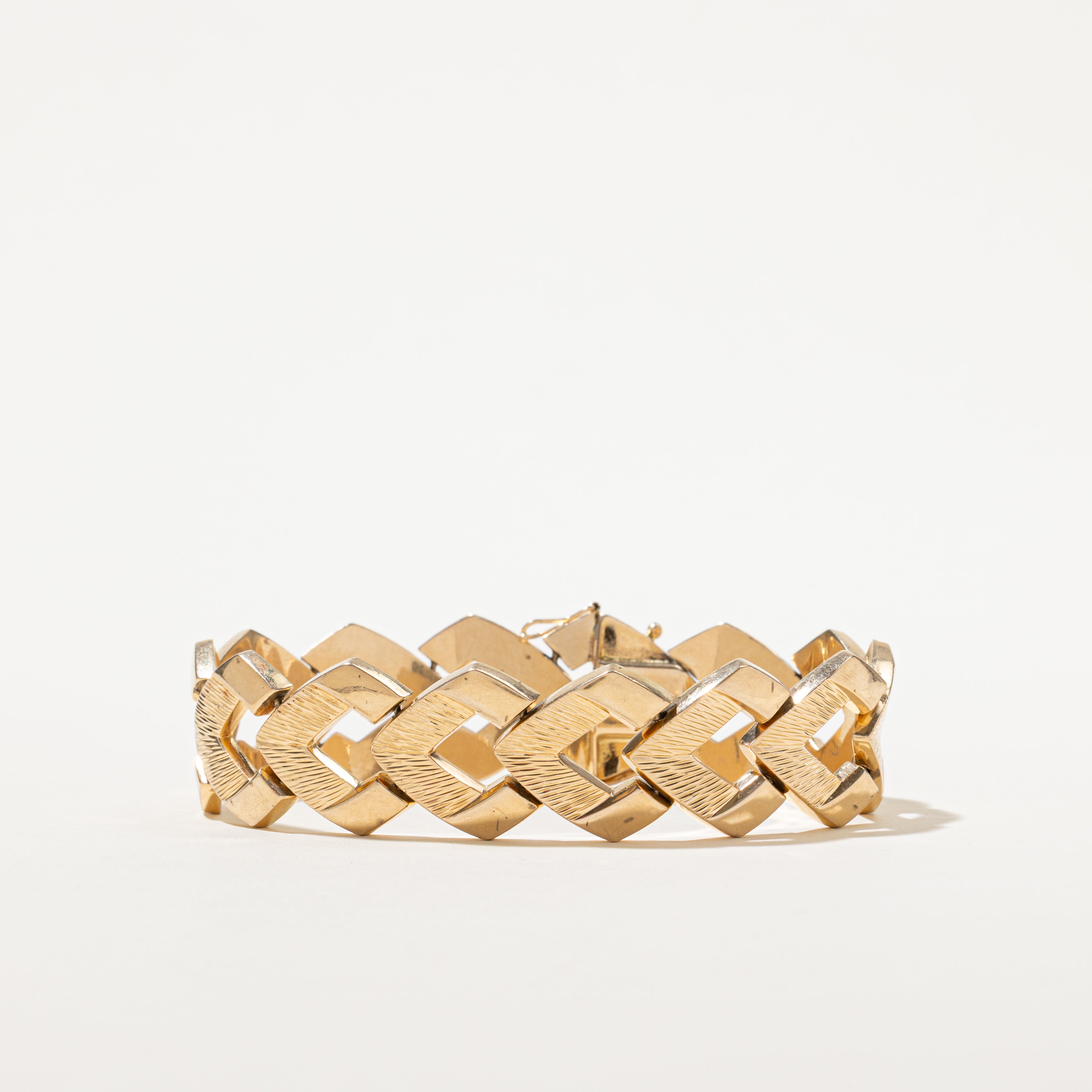14k Yellow Gold Textured Kite Shaped Link Bracelet | 7.75"