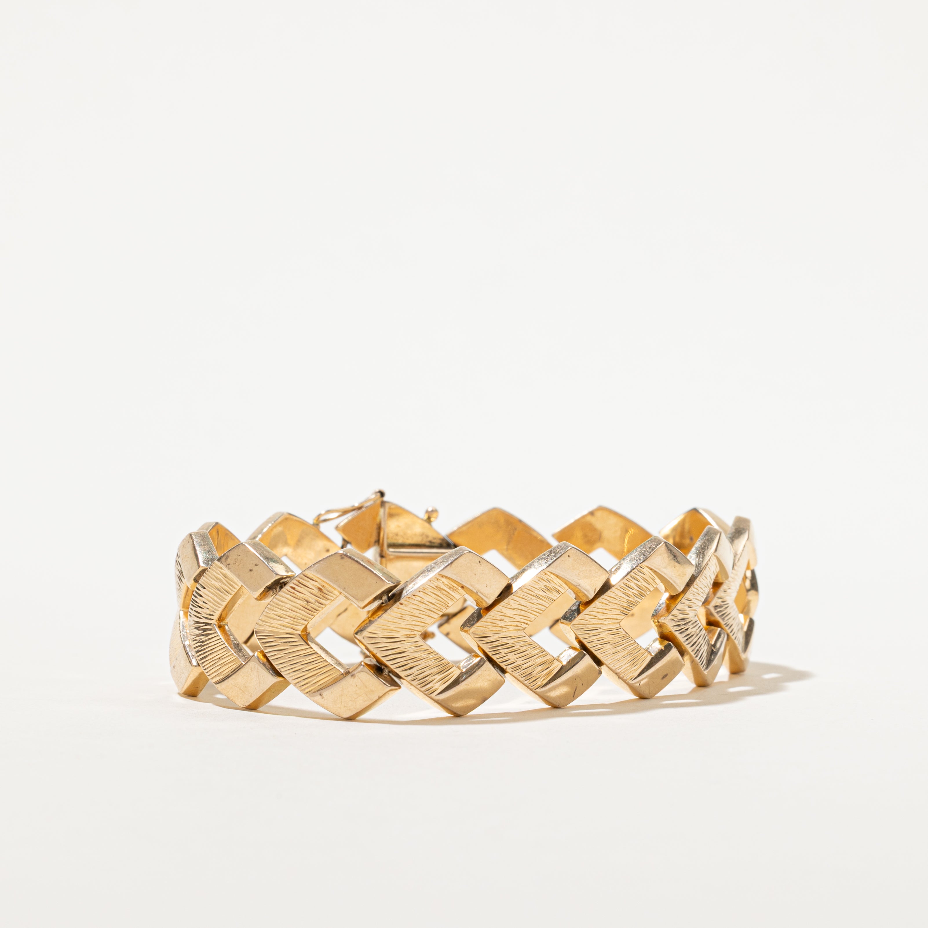 14k Yellow Gold Textured Kite Shaped Link Bracelet | 7.75"