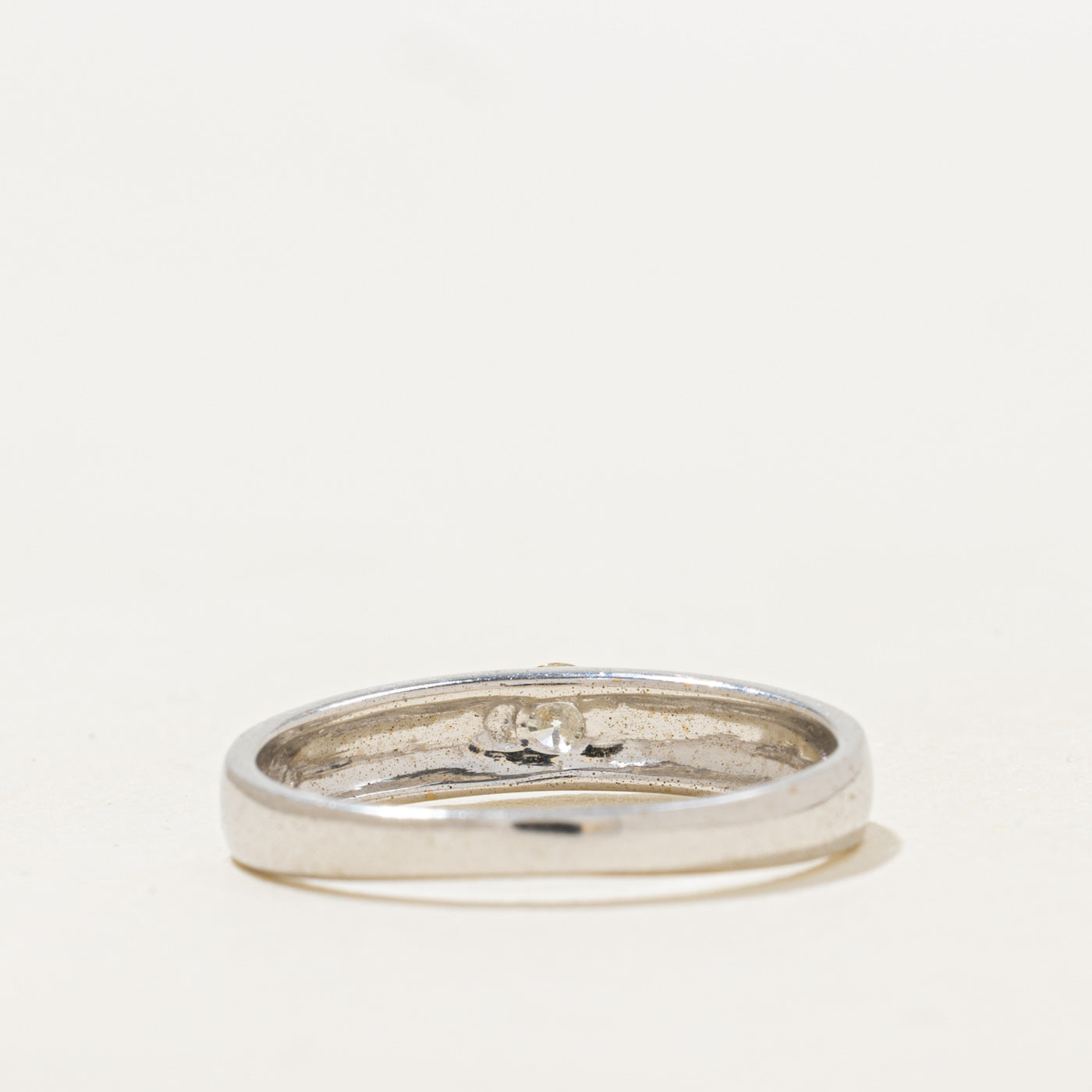 Solitaire Diamond Grooved Band Ring | 0.13ct | SZ 5.75