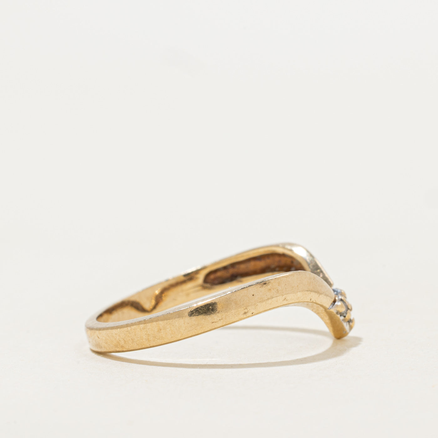 Three Stone Diamond Chevron Ring | 0.03ctw | SZ 6.25