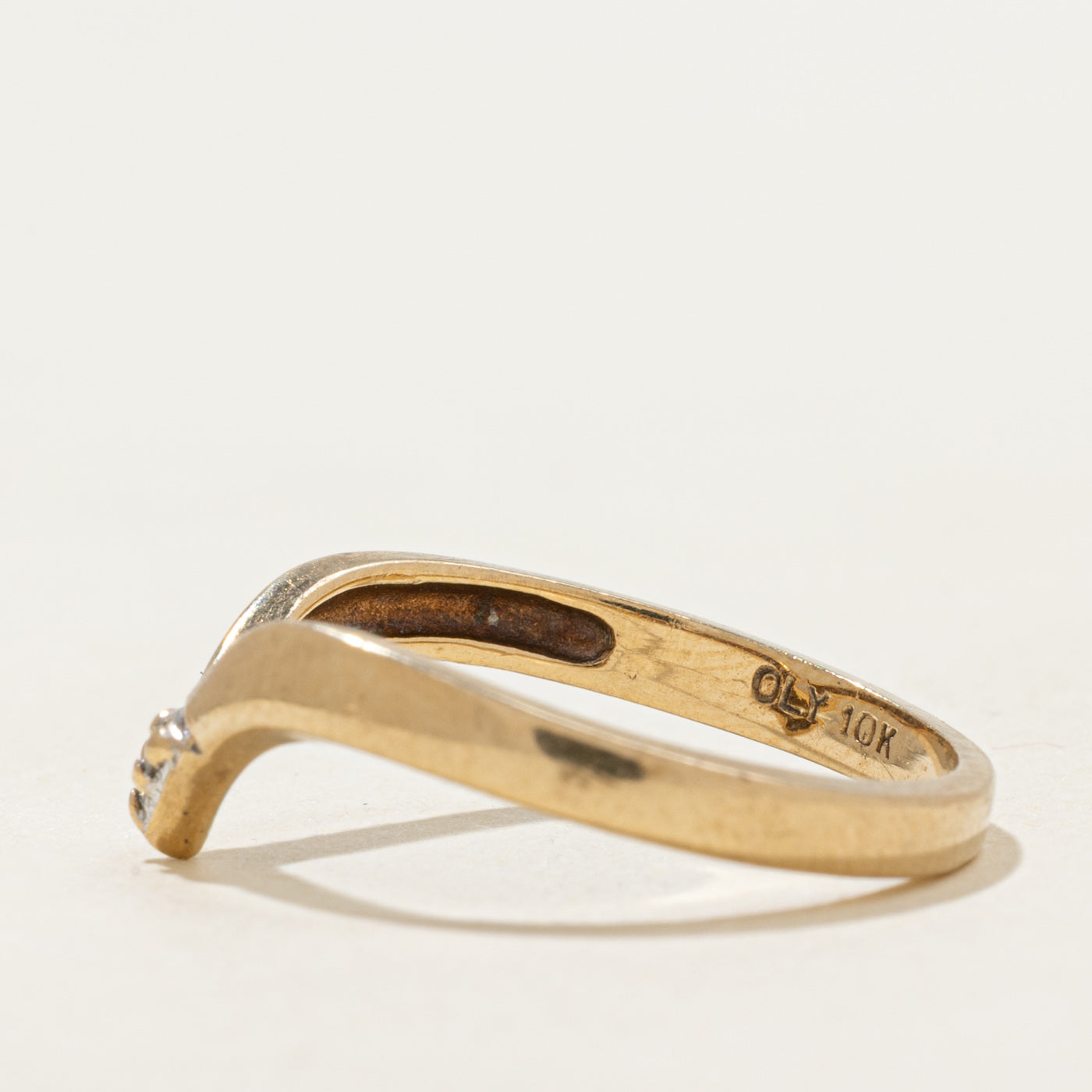 Three Stone Diamond Chevron Ring | 0.03ctw | SZ 6.25