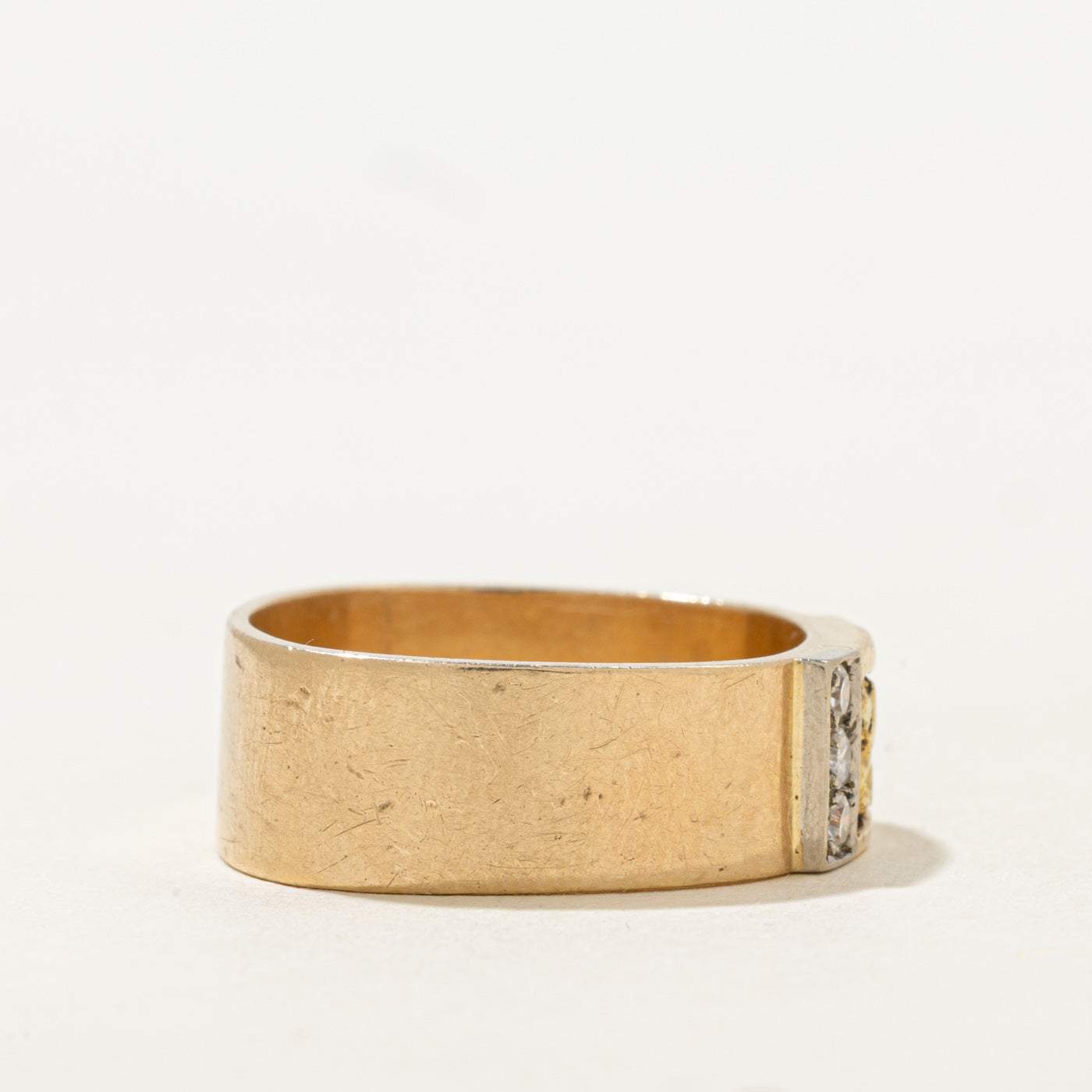 Diamond Column Gold Nuggety Soft-Square Band | 0.06ct | 7.90mm | SZ 9