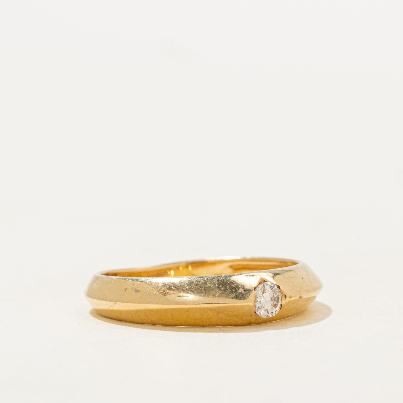 18k Solitaire Diamond Knife Edge Ring | 0.10ct | SZ 6.75