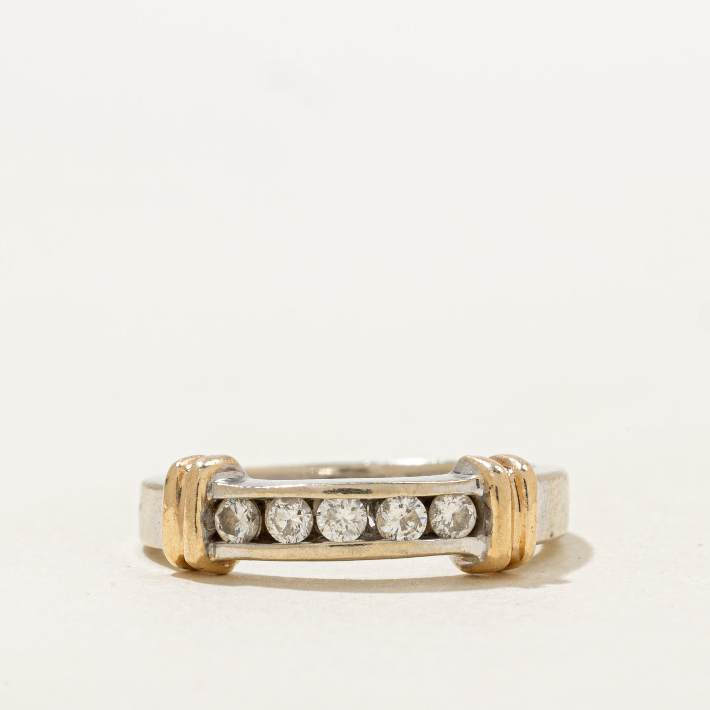 Two Tone Five Stone Diamond Grooved Ring | 0.30ctw | SZ 7.25