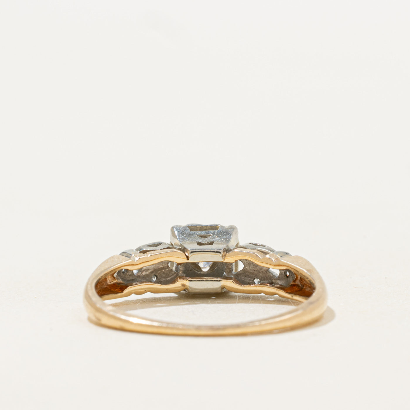 Illusion Set Diamond Ring | 0.19ctw | SZ 5.75